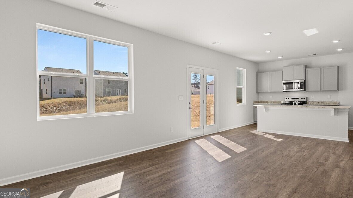 8176 Coldstream Drive Property Photo 11