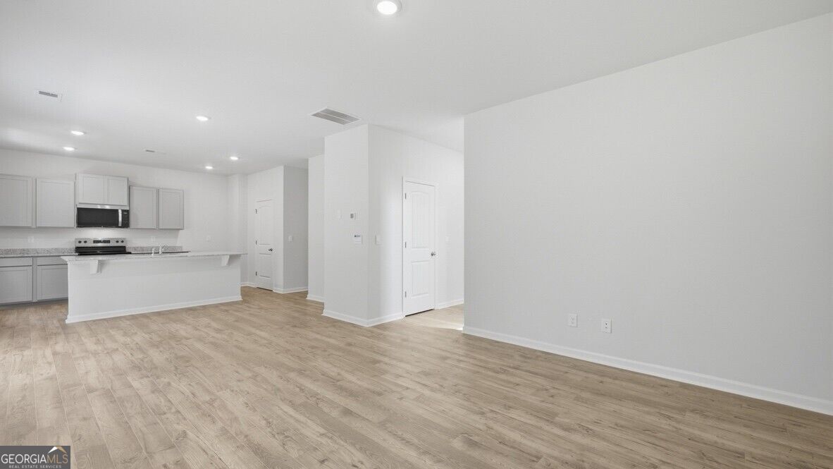 8176 Coldstream Drive Property Photo 13
