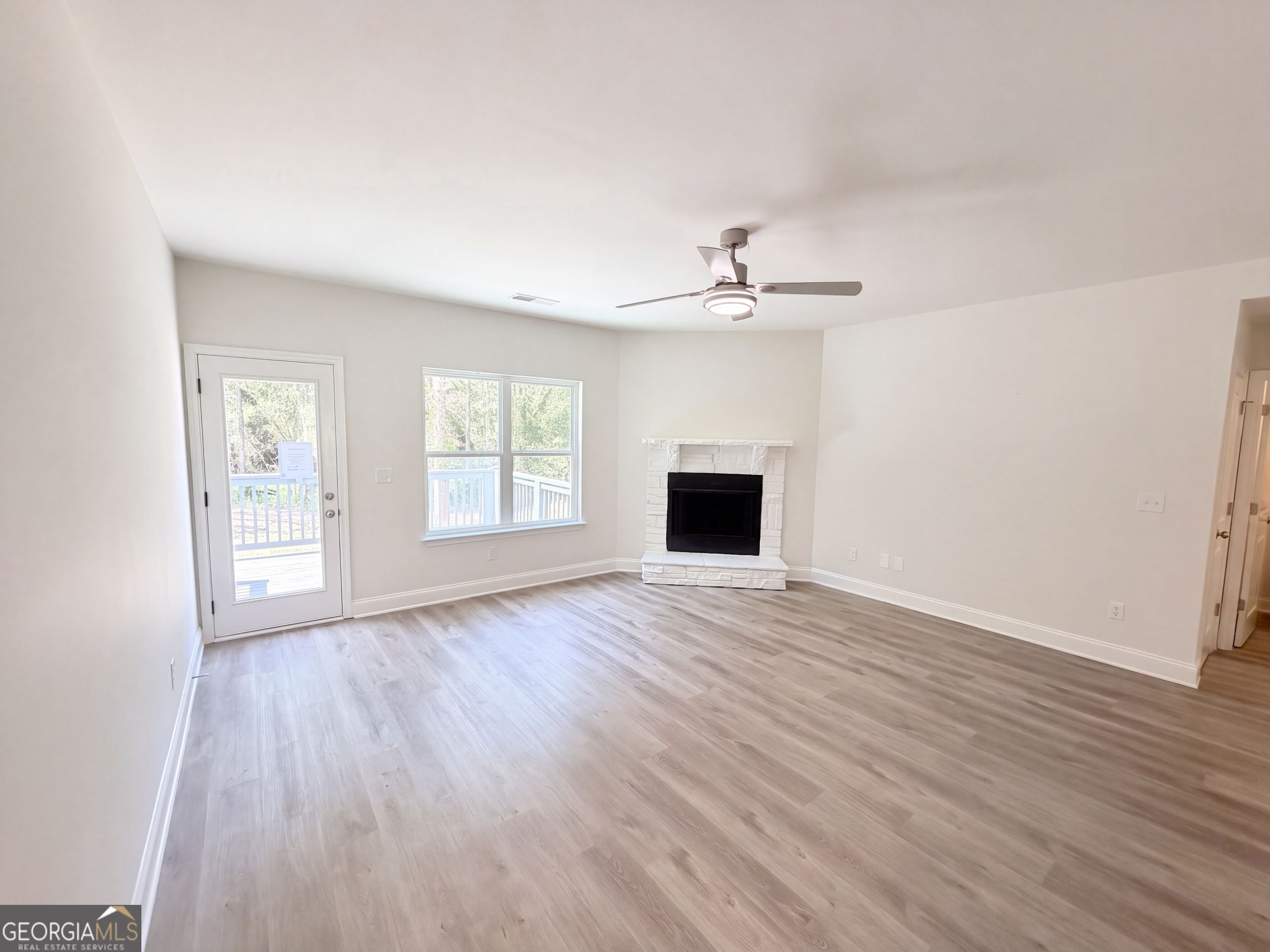 249 Clearwater Drive Property Photo 3