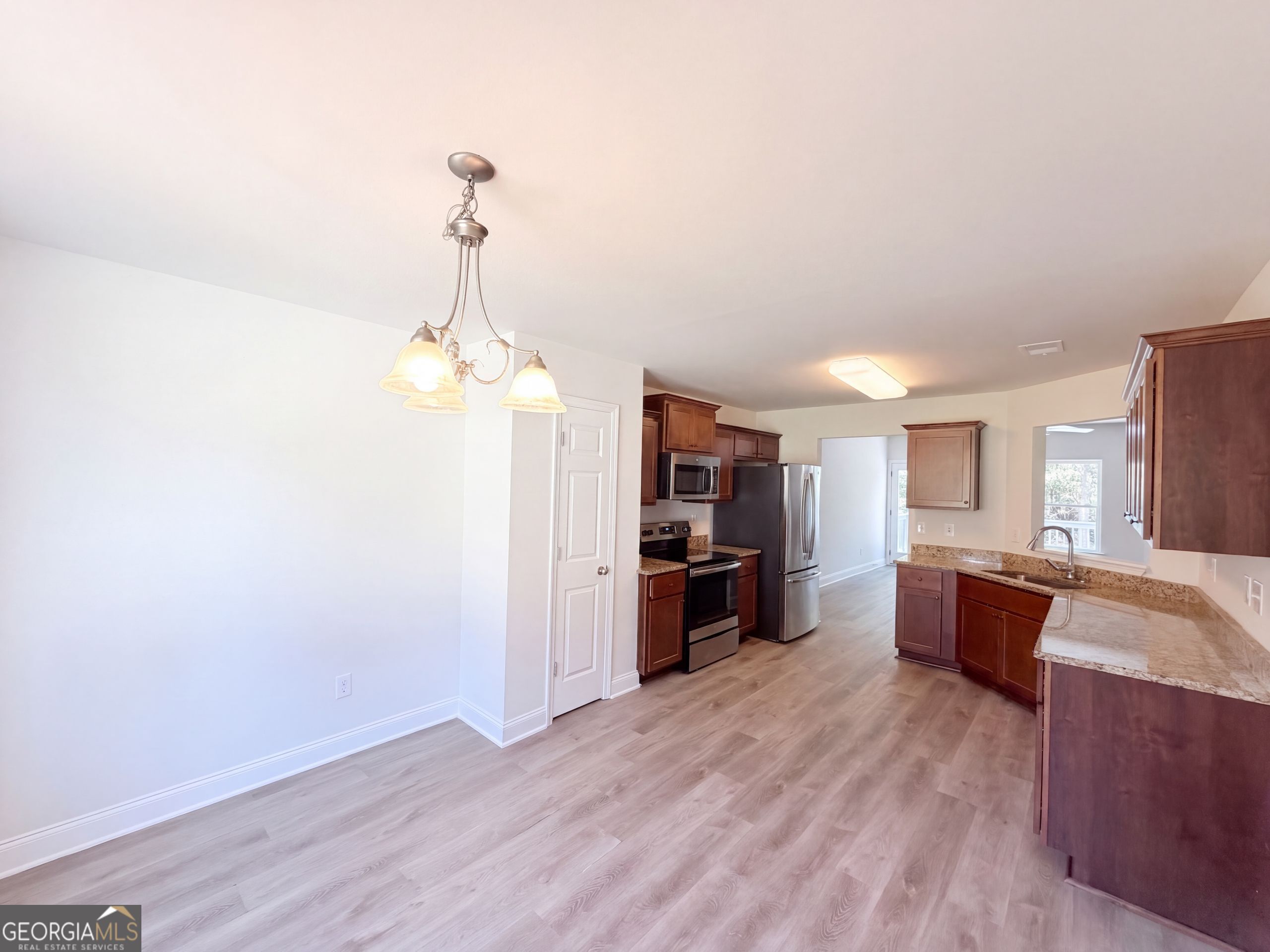 249 Clearwater Drive Property Photo 8