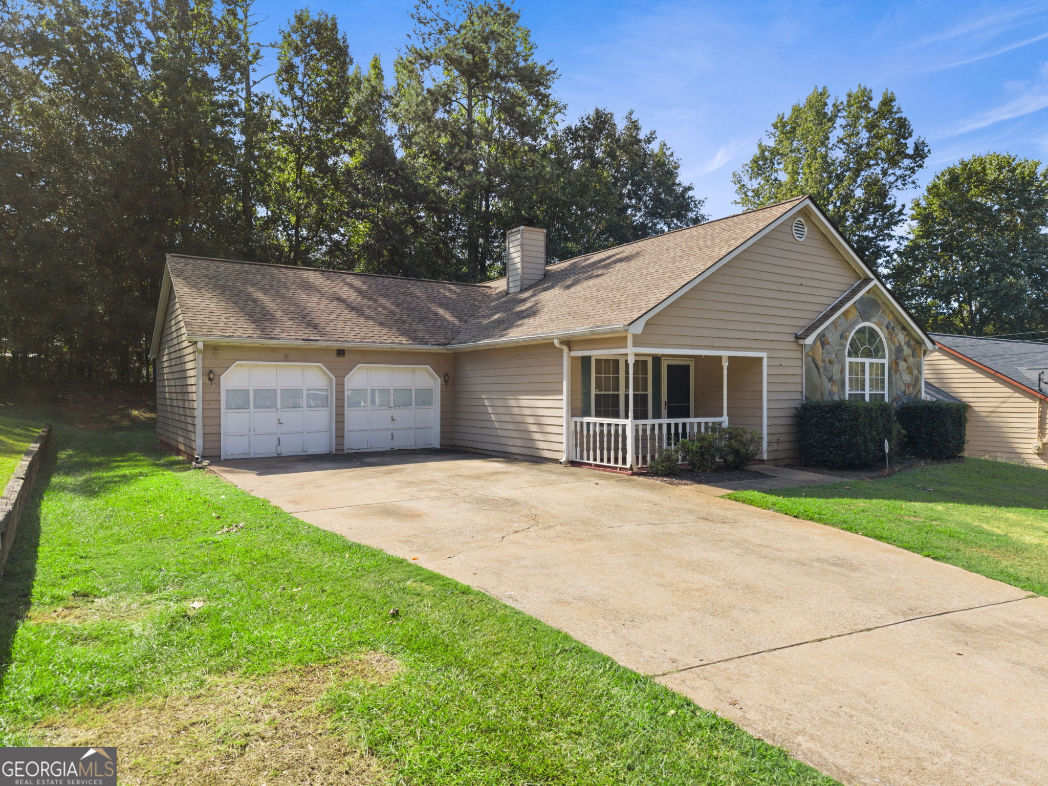 8 Oak Street Property Photo 2