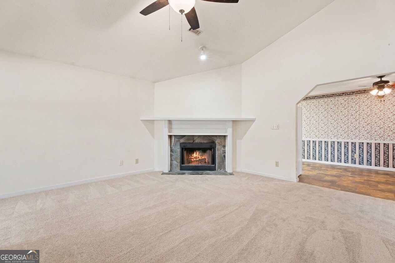 8 Oak Street Property Photo 5
