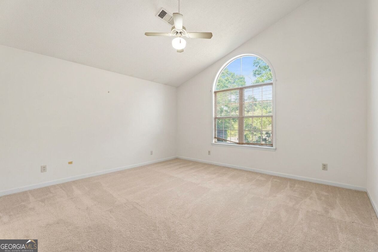 8 Oak Street Property Photo 6