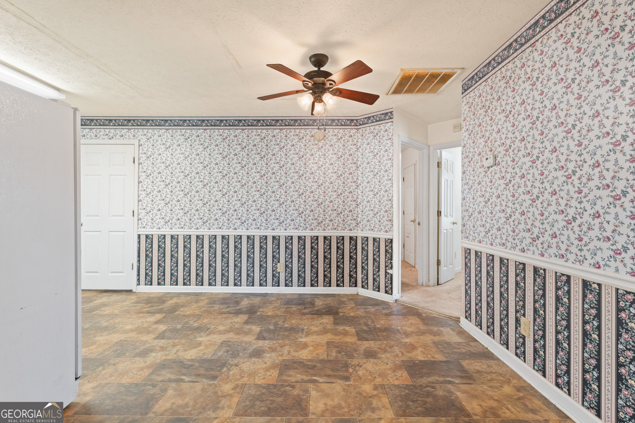 8 Oak Street Property Photo 18