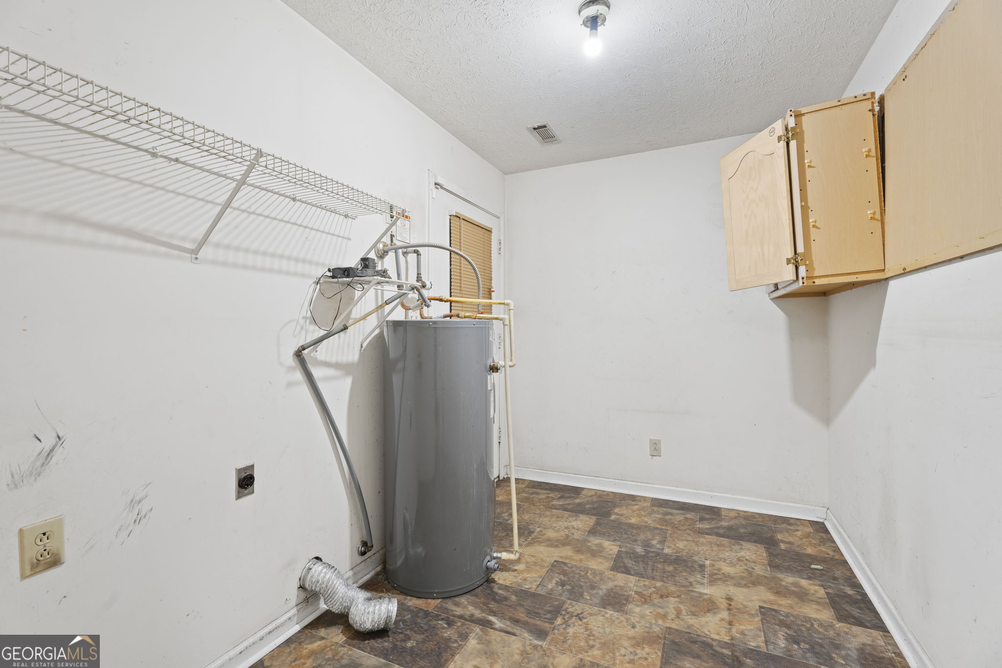 8 Oak Street Property Photo 20