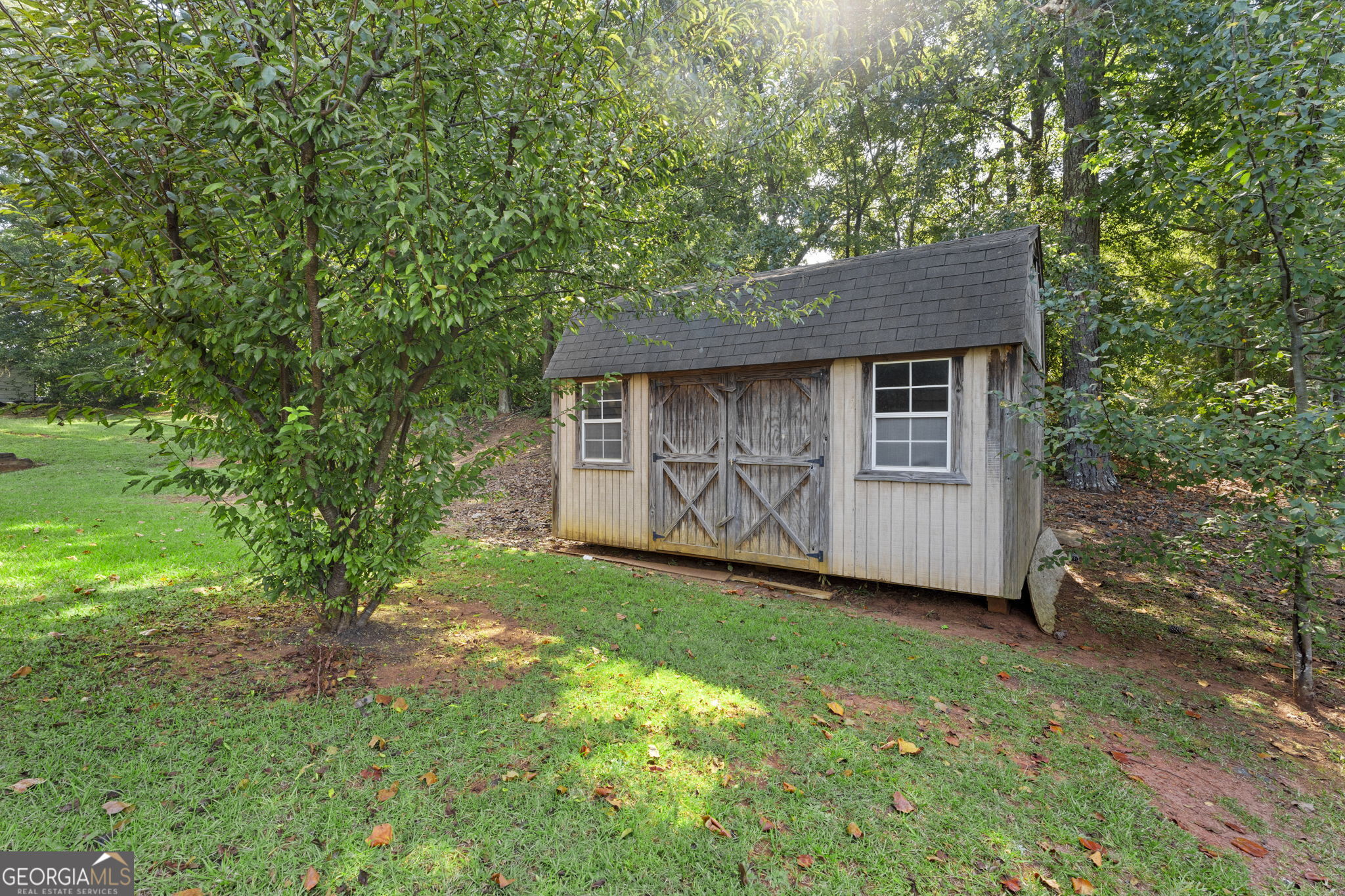 8 Oak Street Property Photo 26