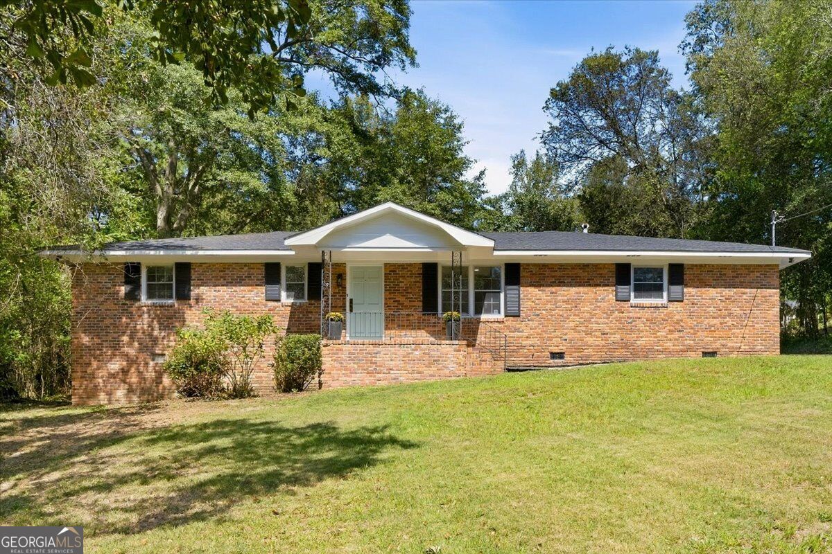 110 Connie Drive Property Photo 1