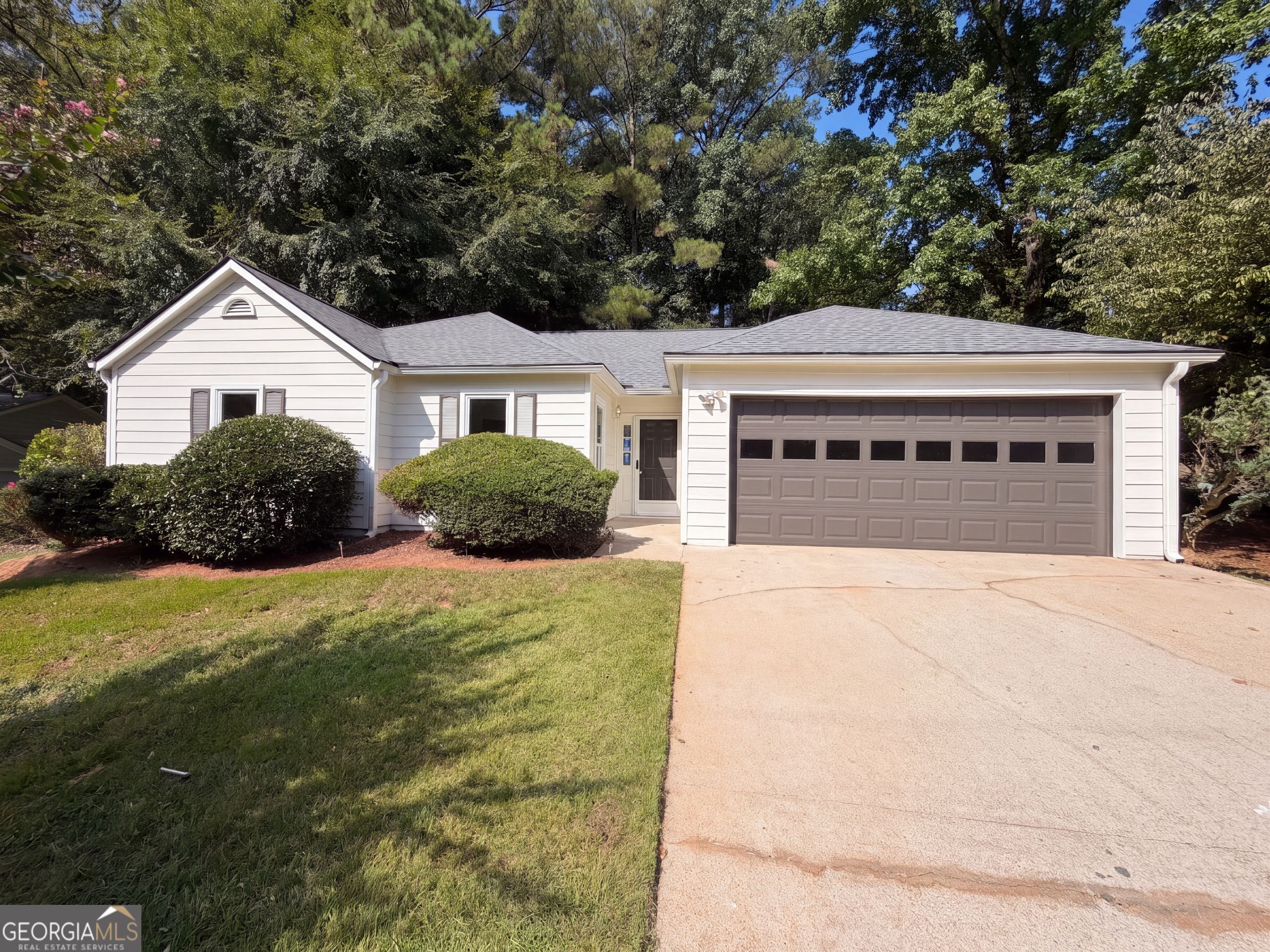 3725 Windy Hill Drive Se Property Photo 1