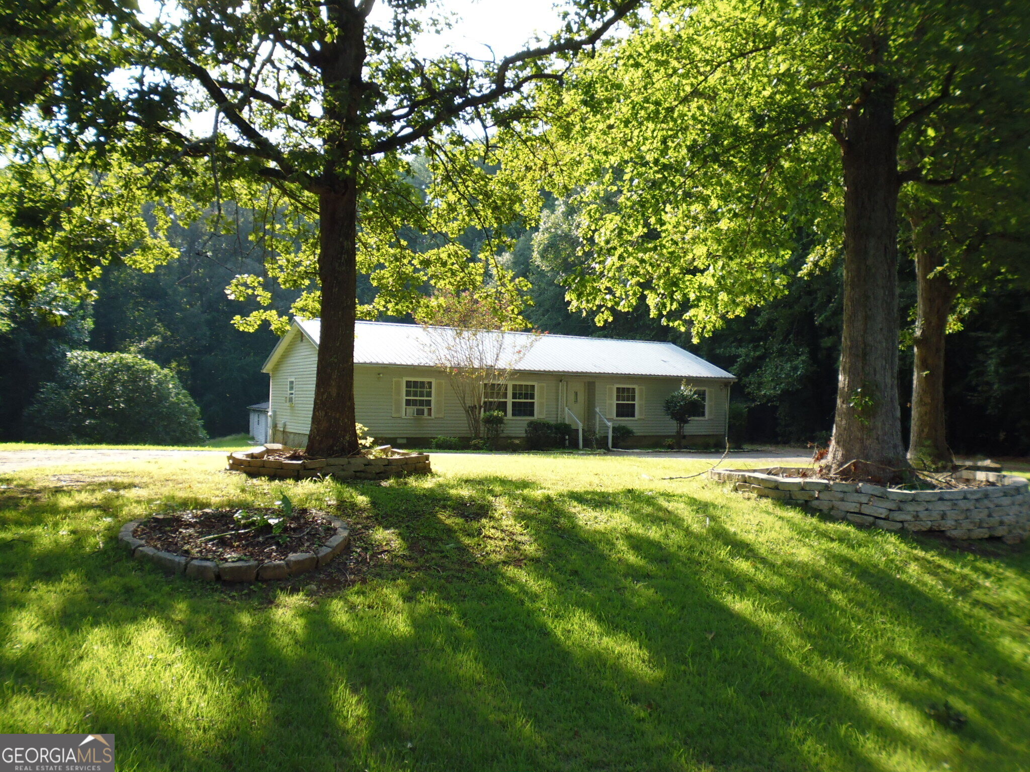 1217 Vaughn Road Property Photo 1
