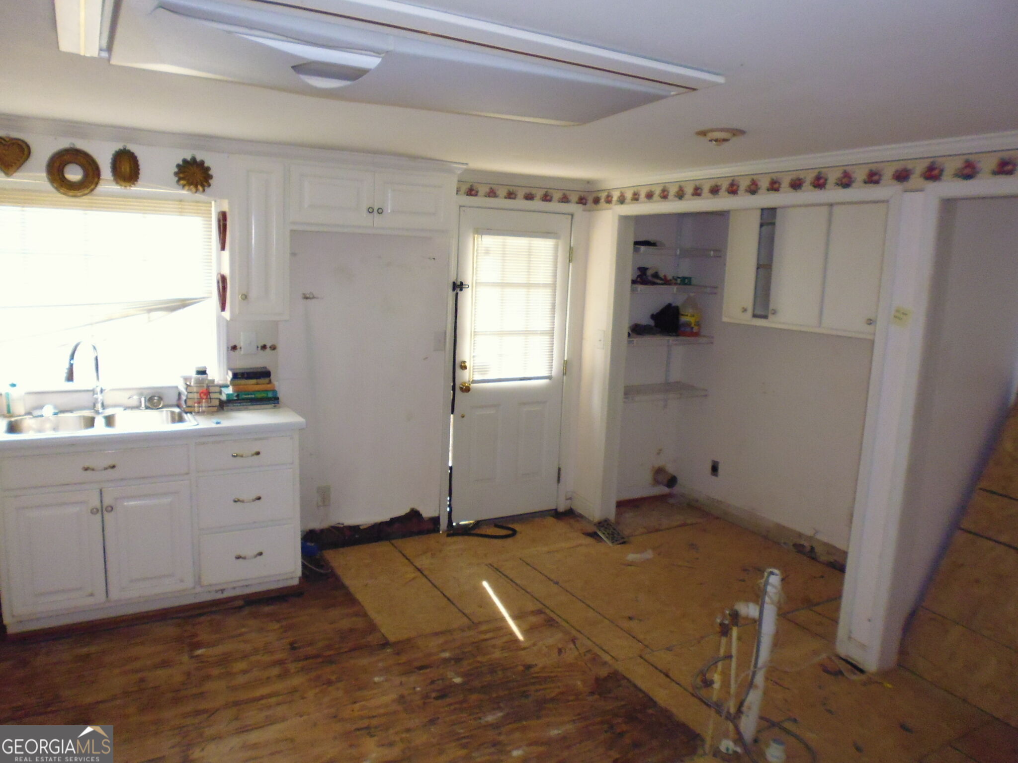 1217 Vaughn Road Property Photo 9