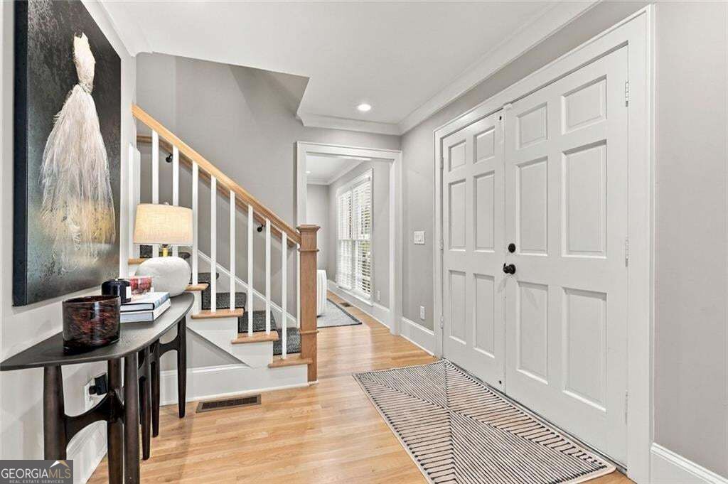 5179 Meadowlake Drive Property Photo 4