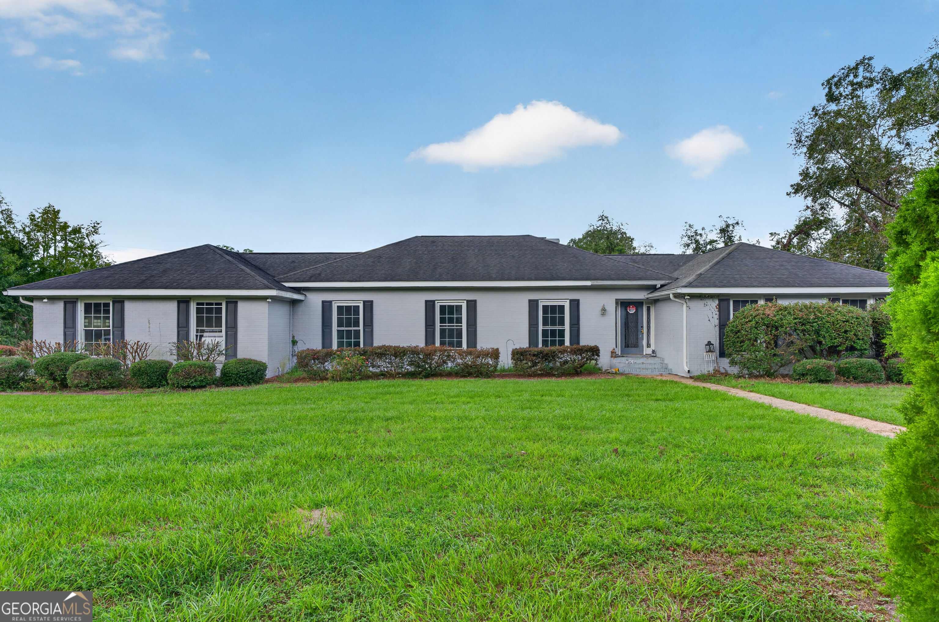 2501 Mahan Drive Property Photo 1