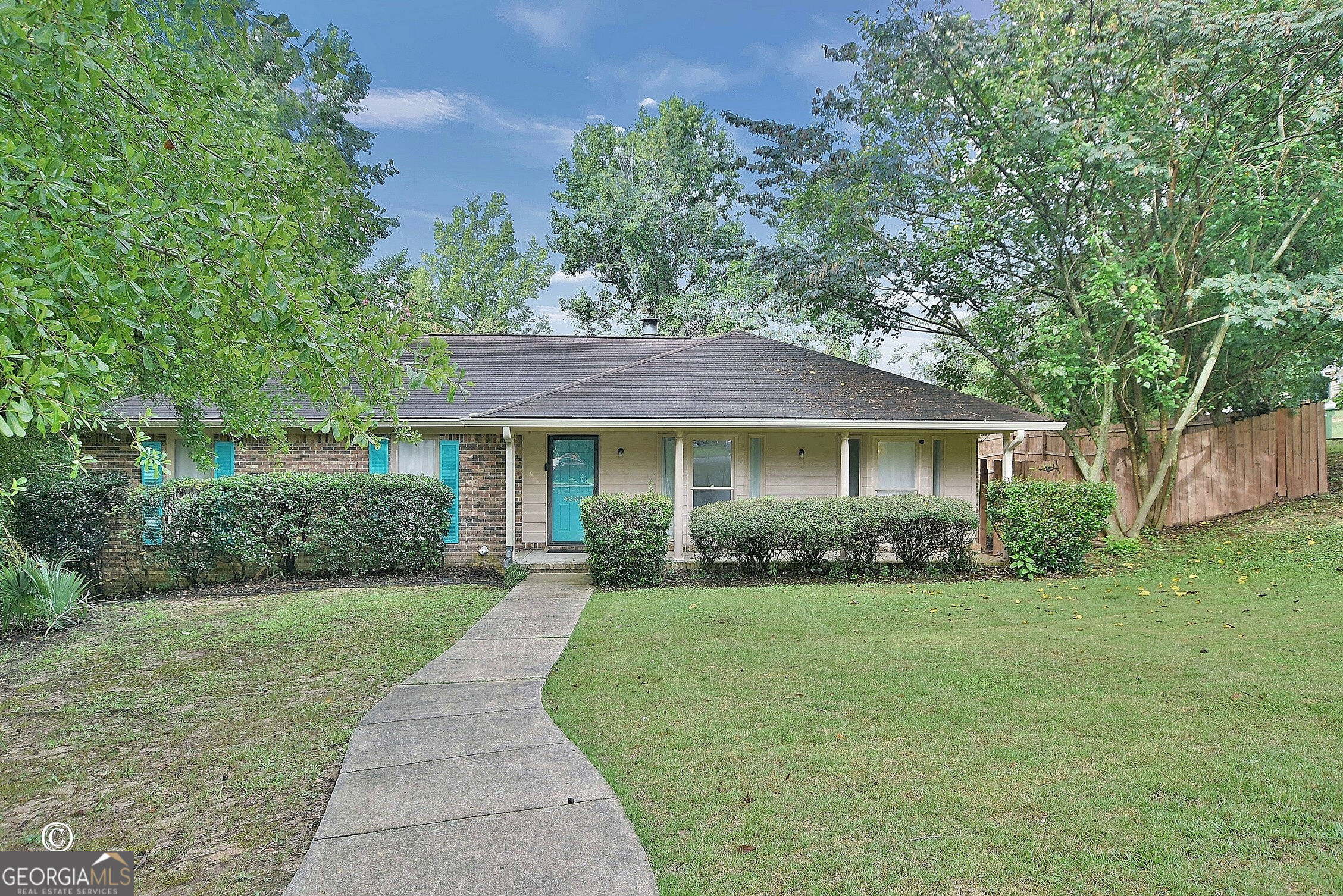 4660 Woodmere Lane