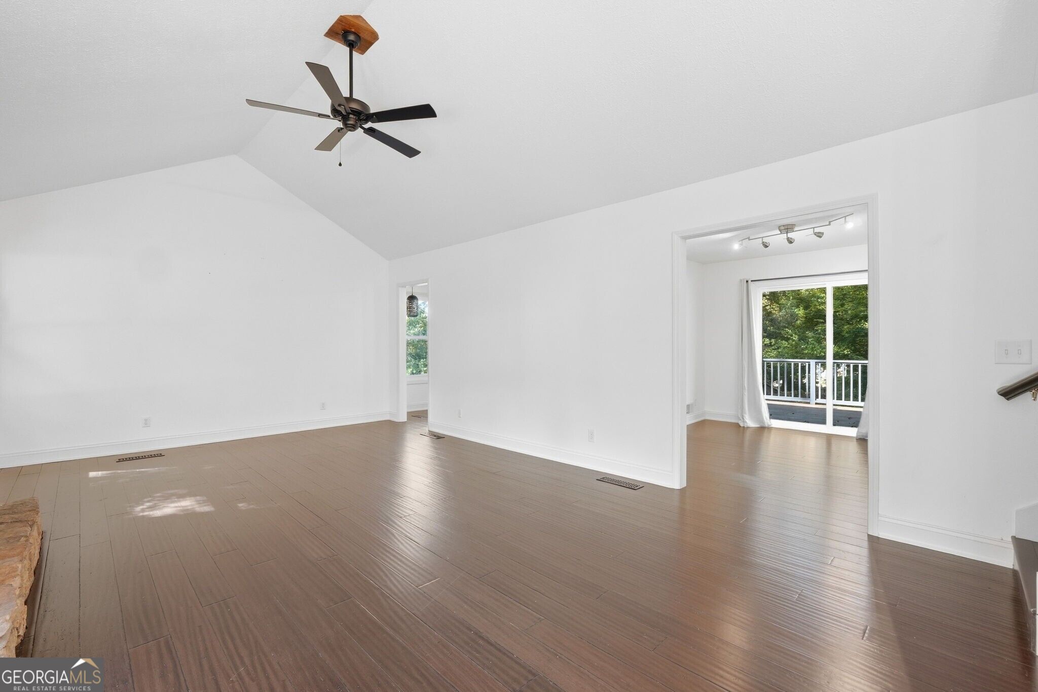 3751 Station Drive Property Photo 4
