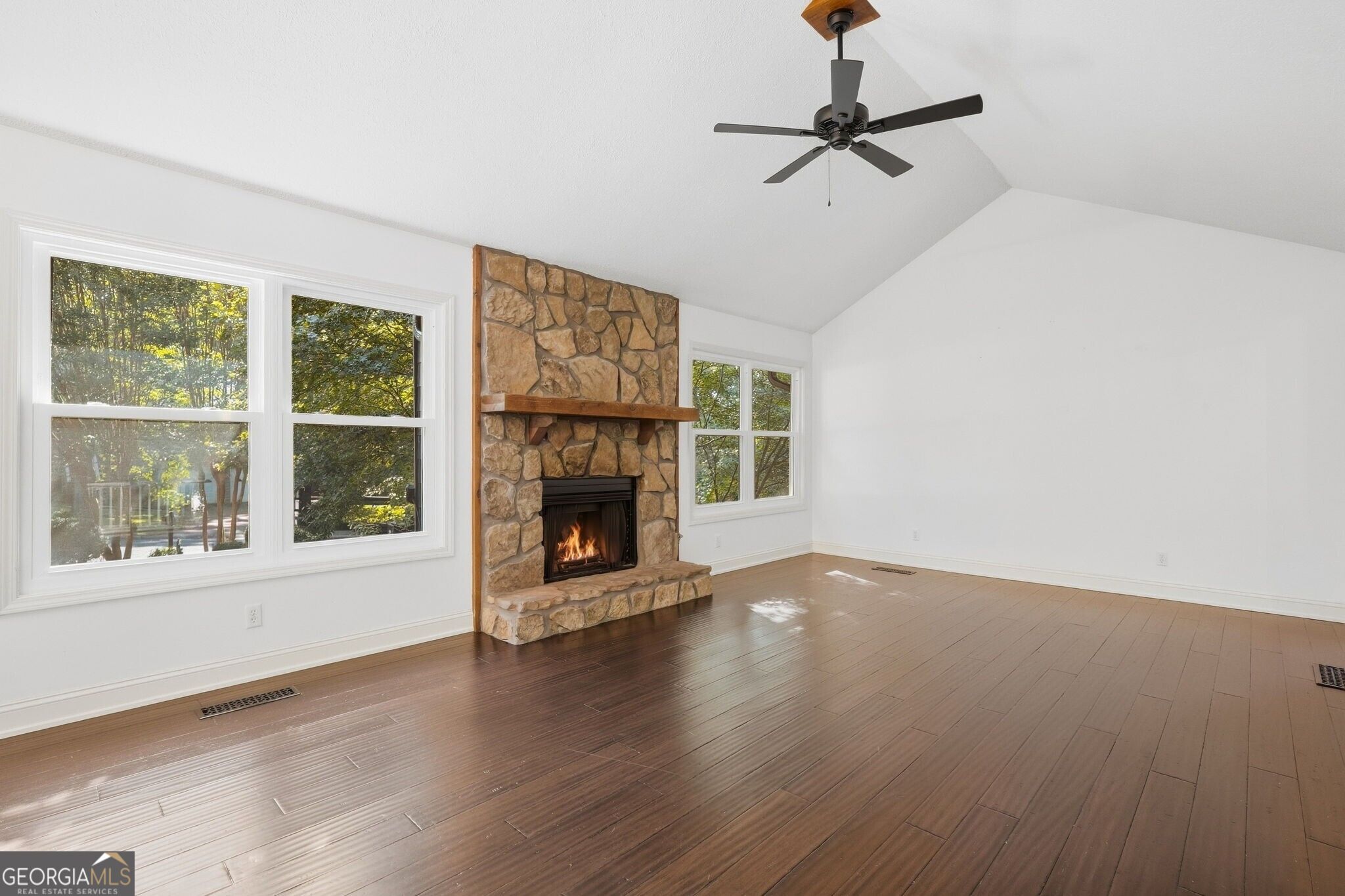 3751 Station Drive Property Photo 5