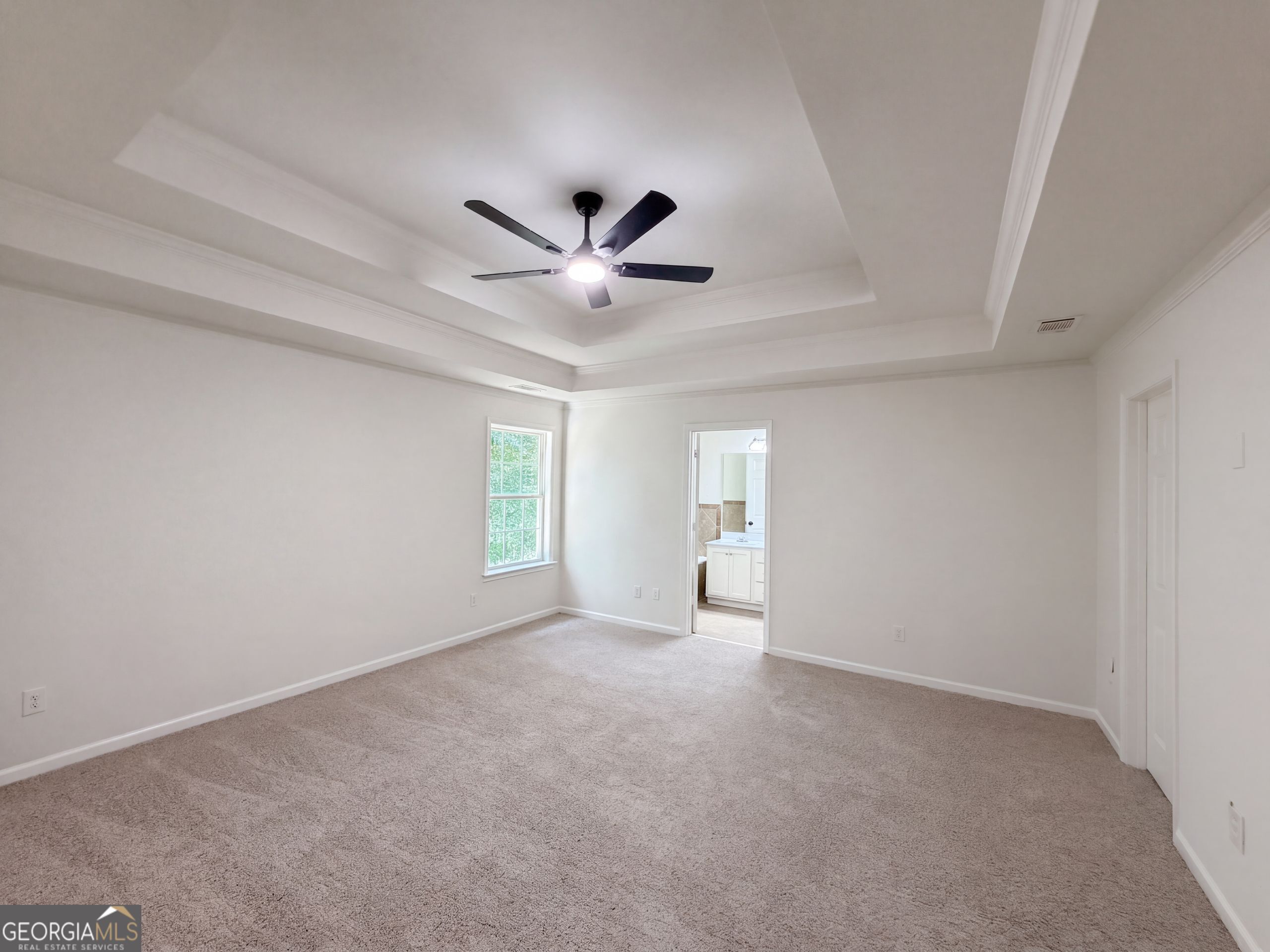 275 Btwn 245 & 275 Forrest Avenue Property Photo 4