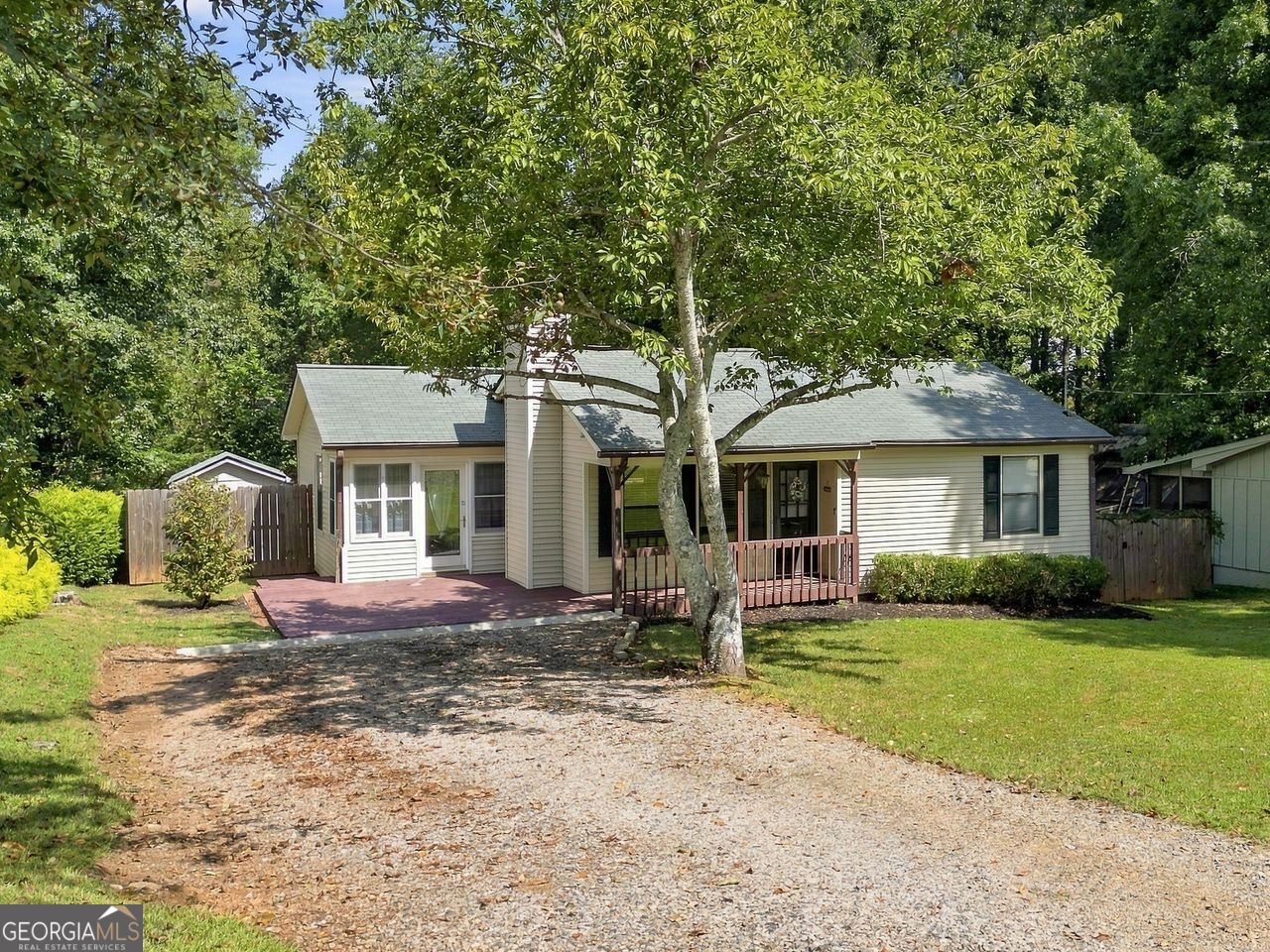 2550 Lakeview Trail Property Photo 1