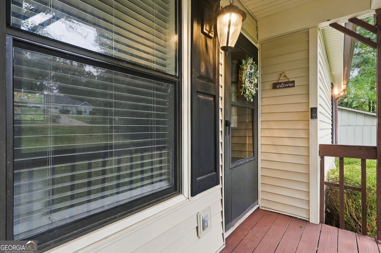 2550 Lakeview Trail Property Photo 3