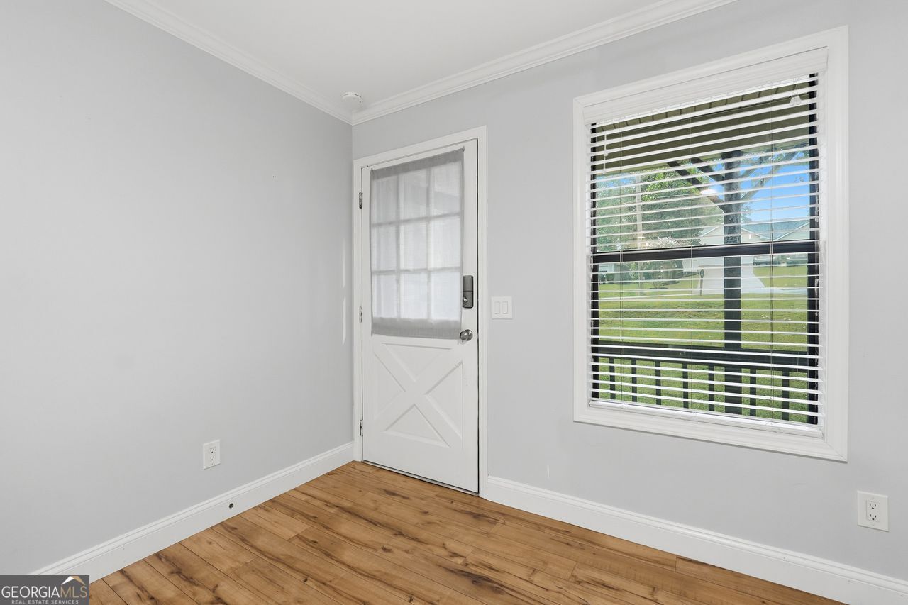 2550 Lakeview Trail Property Photo 4