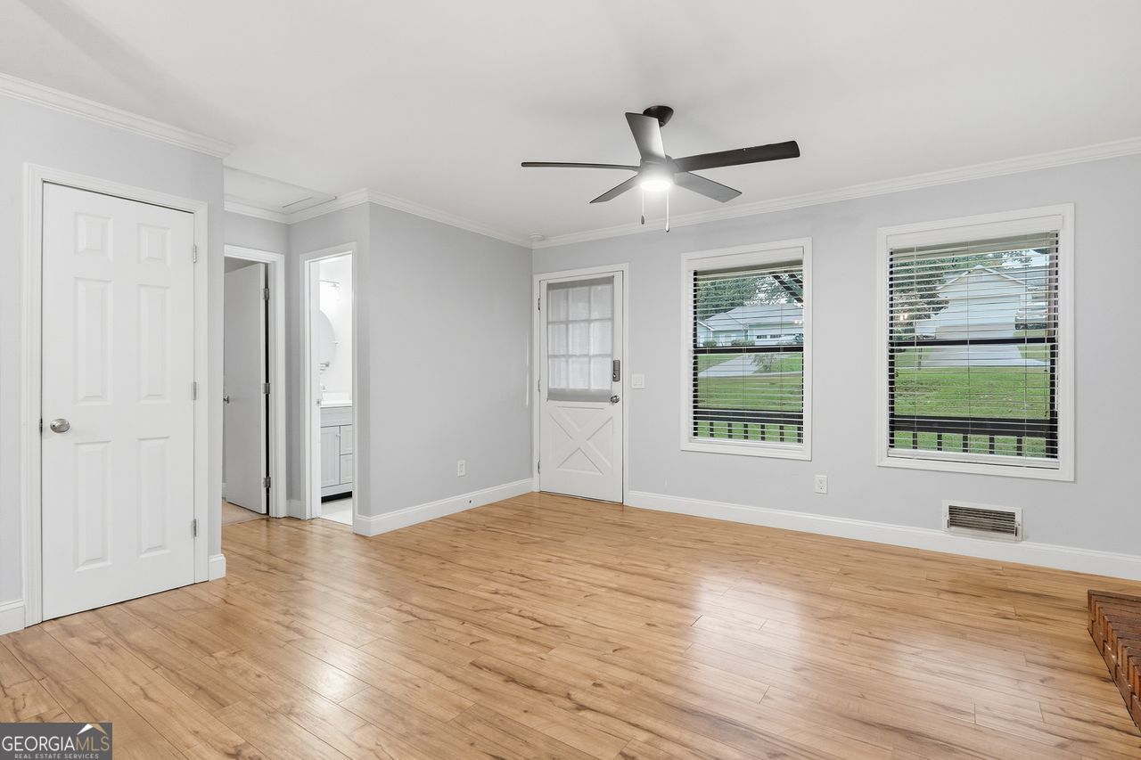 2550 Lakeview Trail Property Photo 6