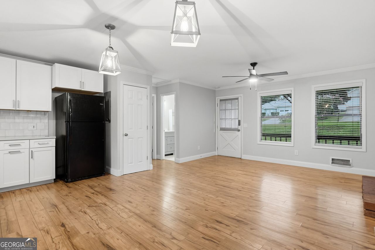 2550 Lakeview Trail Property Photo 7