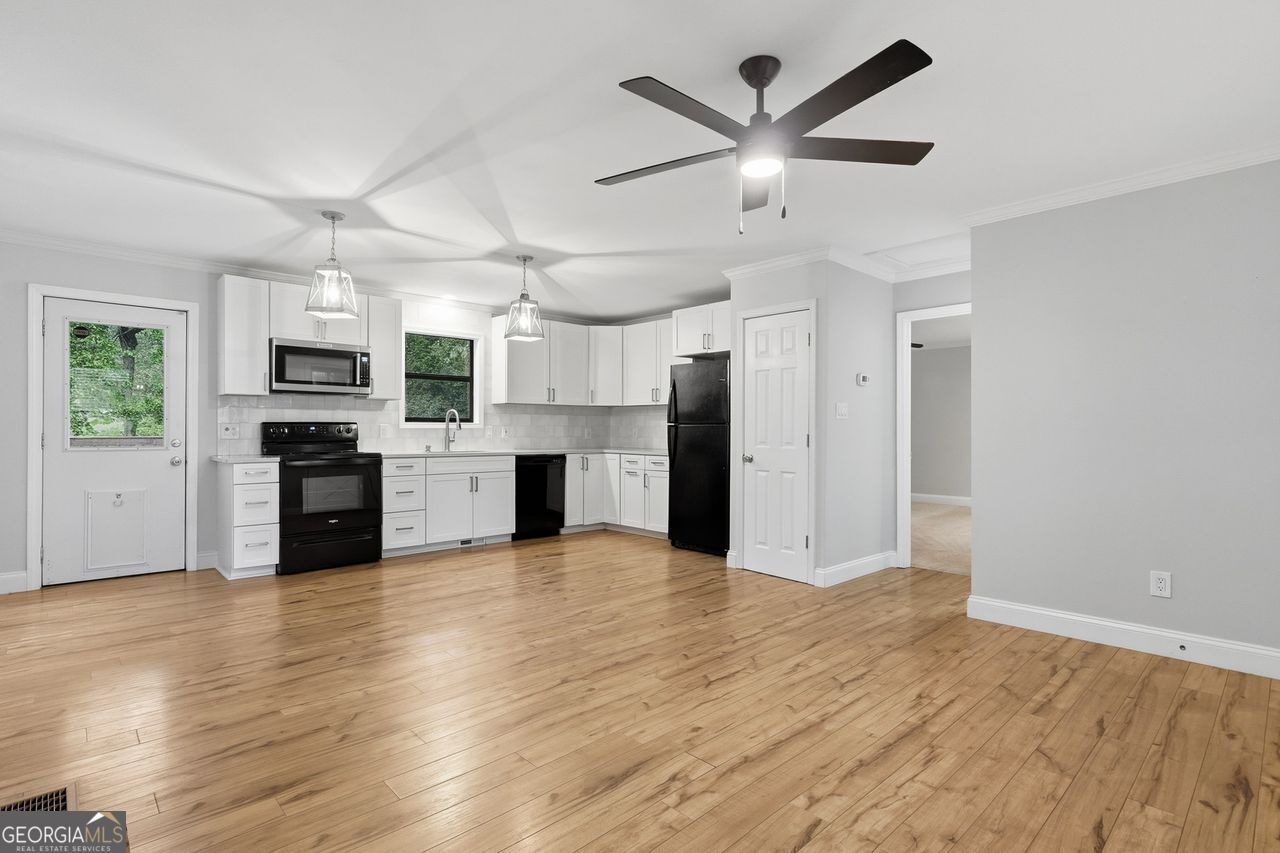 2550 Lakeview Trail Property Photo 9
