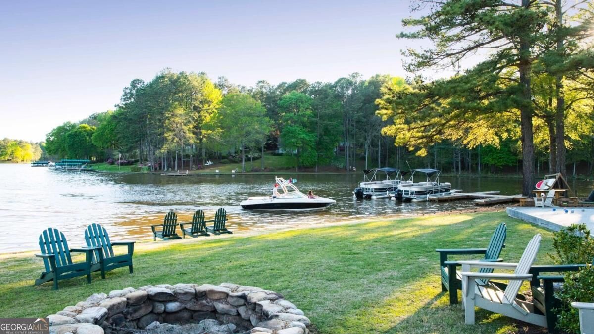 1020 Bridle Trail Property Photo 14