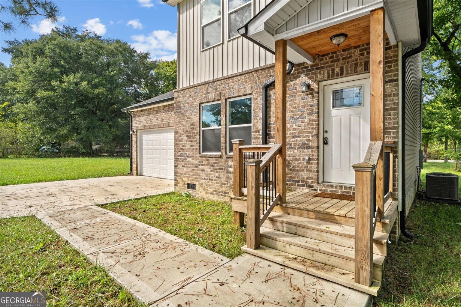 719 Cavender Road Property Photo 3