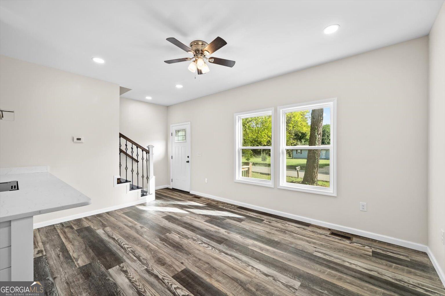 719 Cavender Road Property Photo 6