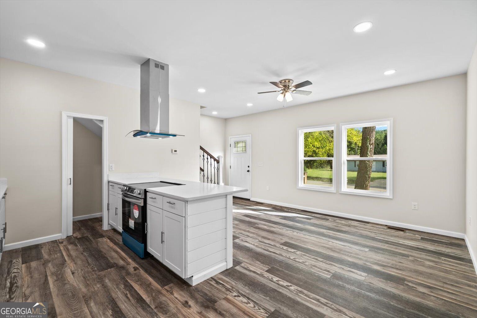 719 Cavender Road Property Photo 8