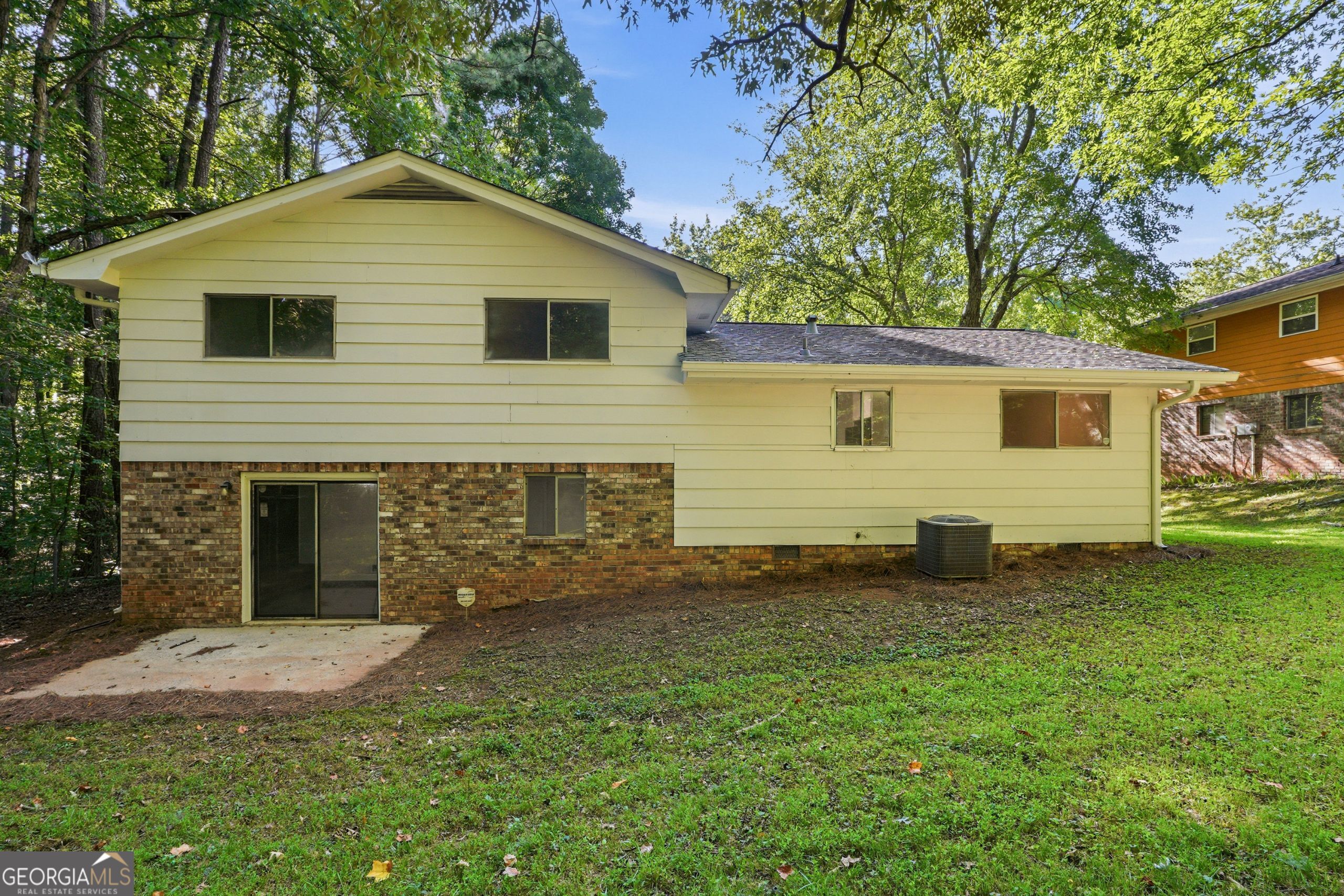 7052 Lodgepole Drive Property Photo 5