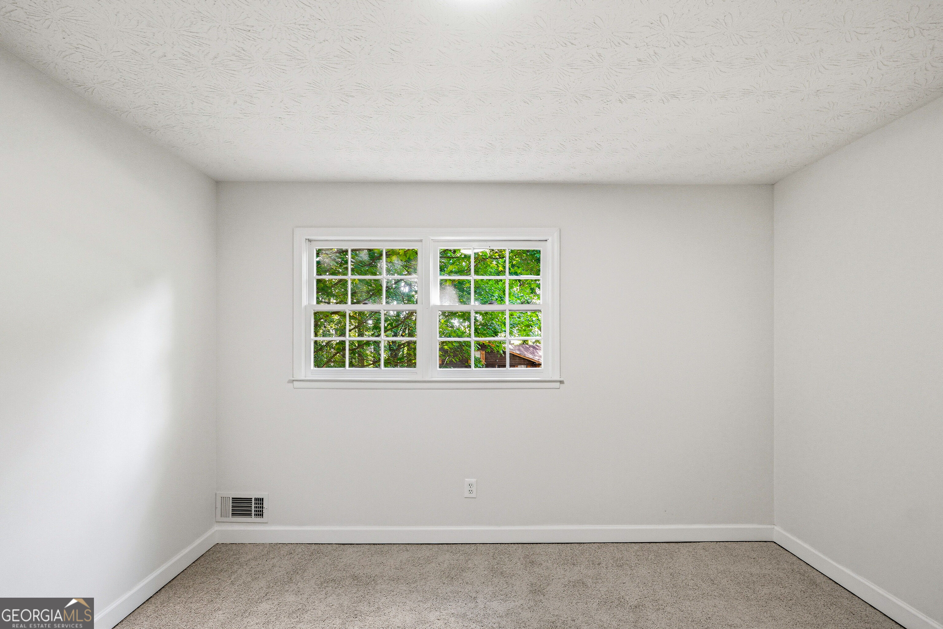 7052 Lodgepole Drive Property Photo 19