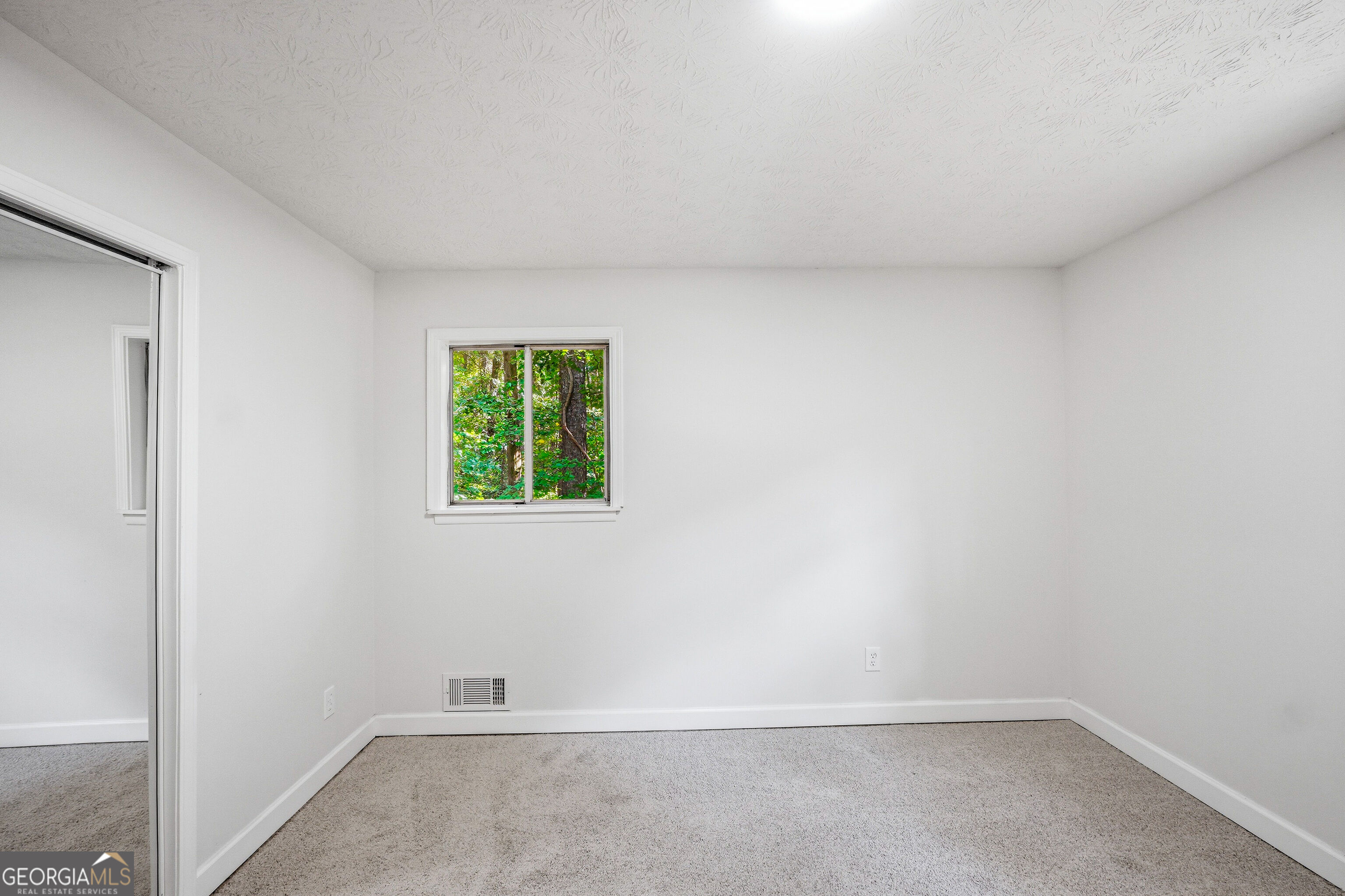 7052 Lodgepole Drive Property Photo 21