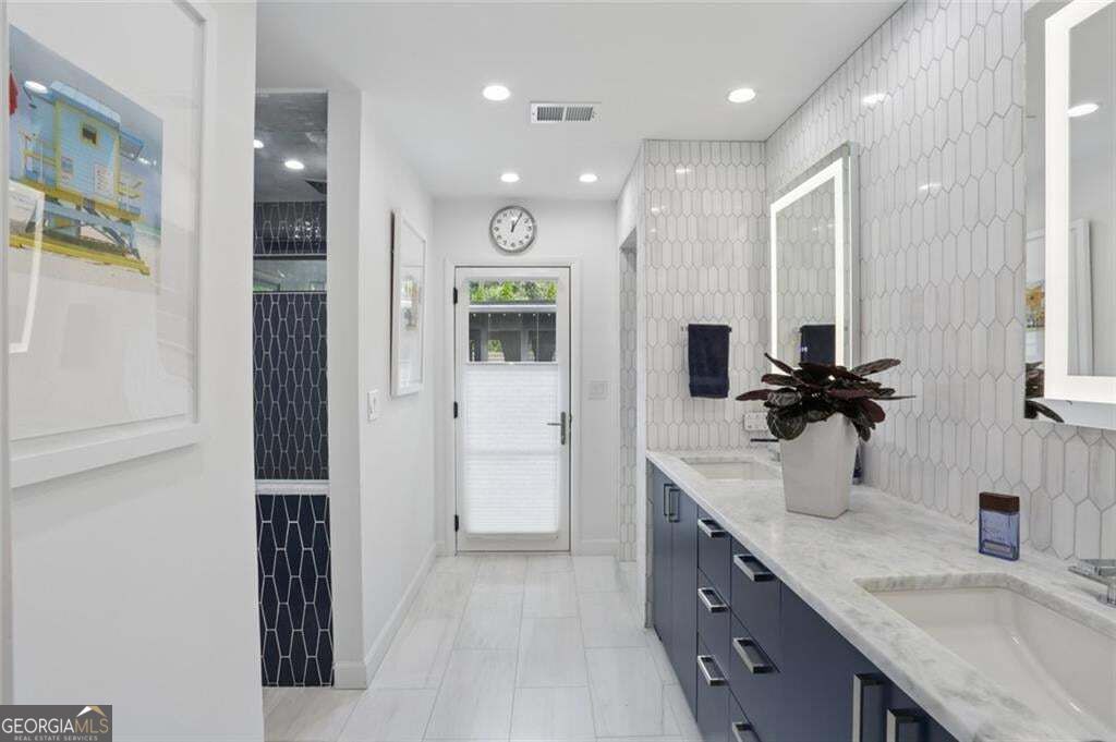 1423 Brook Valley Lane Ne Property Photo 29
