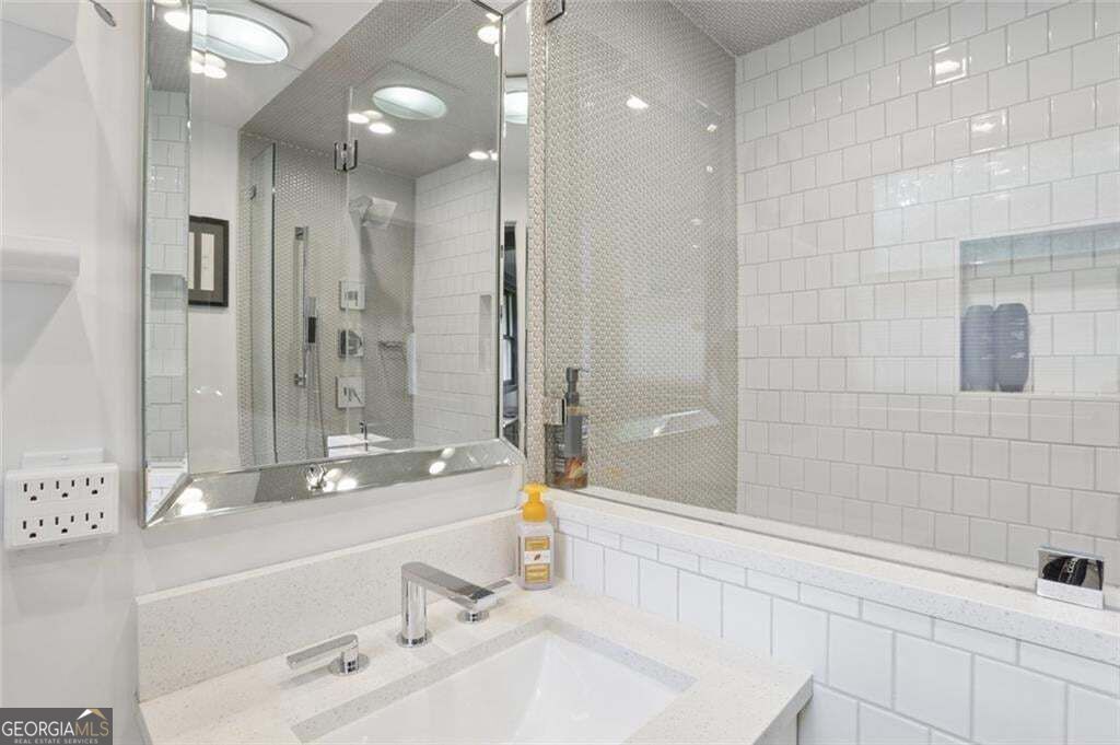 1423 Brook Valley Lane Ne Property Photo 38