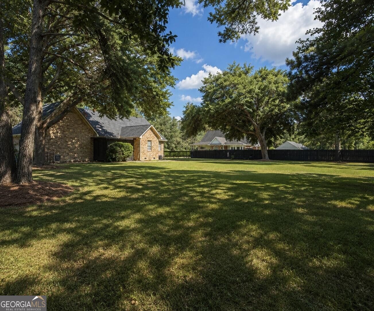 390 Central Avenue Property Photo 4