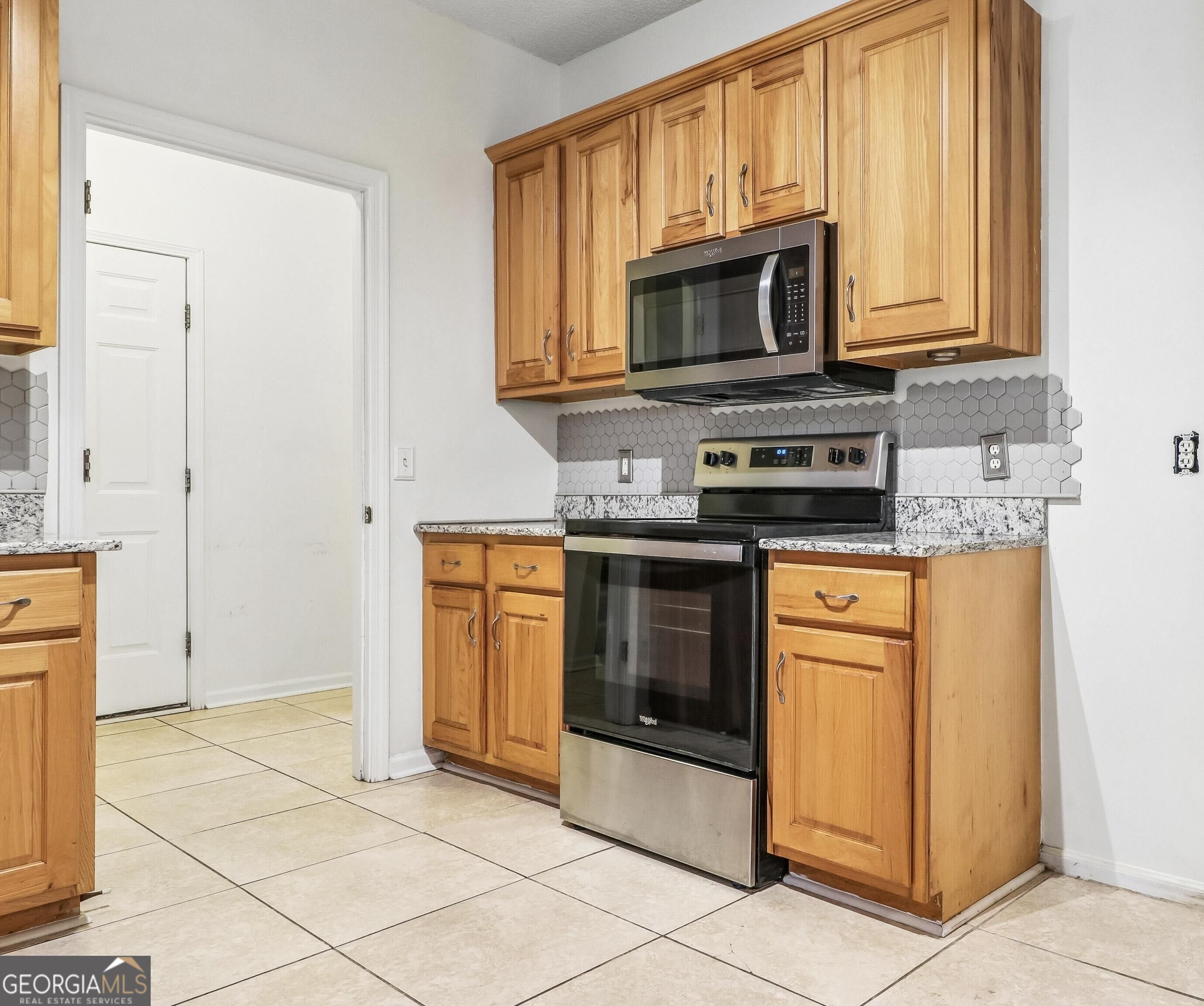 390 Central Avenue Property Photo 21