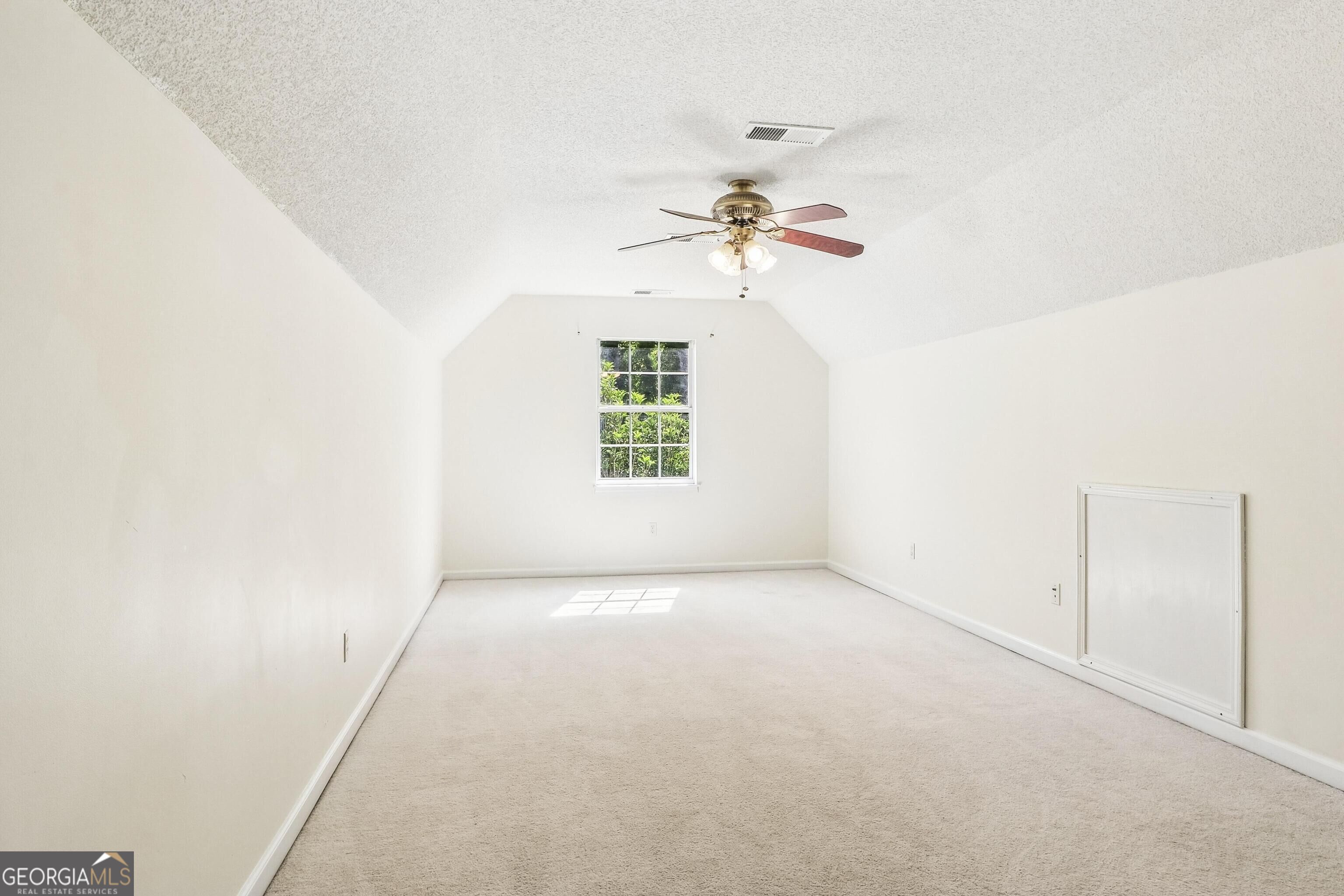 390 Central Avenue Property Photo 22