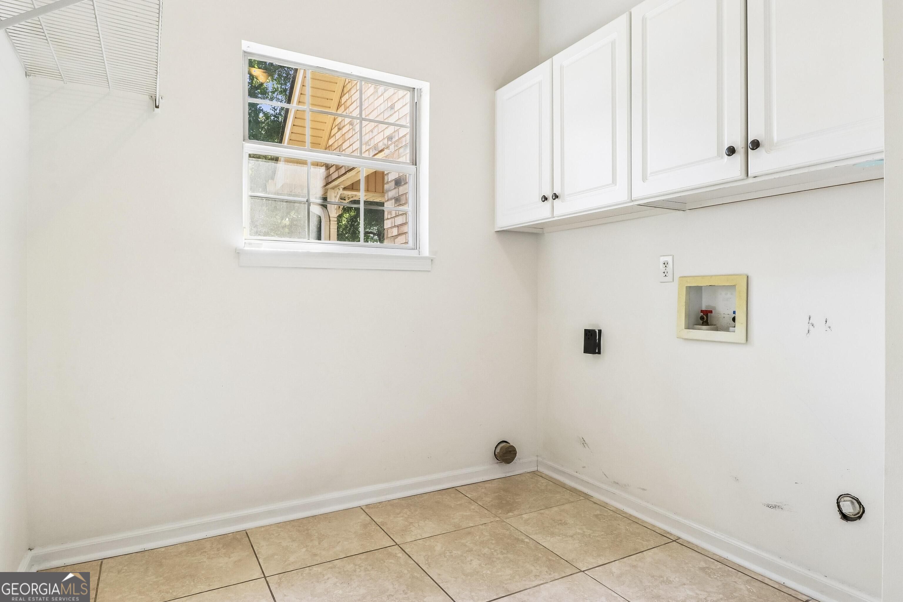 390 Central Avenue Property Photo 23