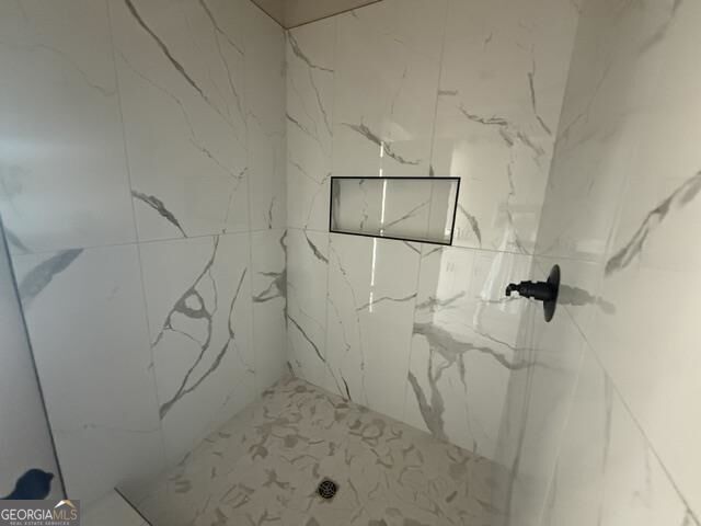 1030 Bridle Trail Property Photo 5