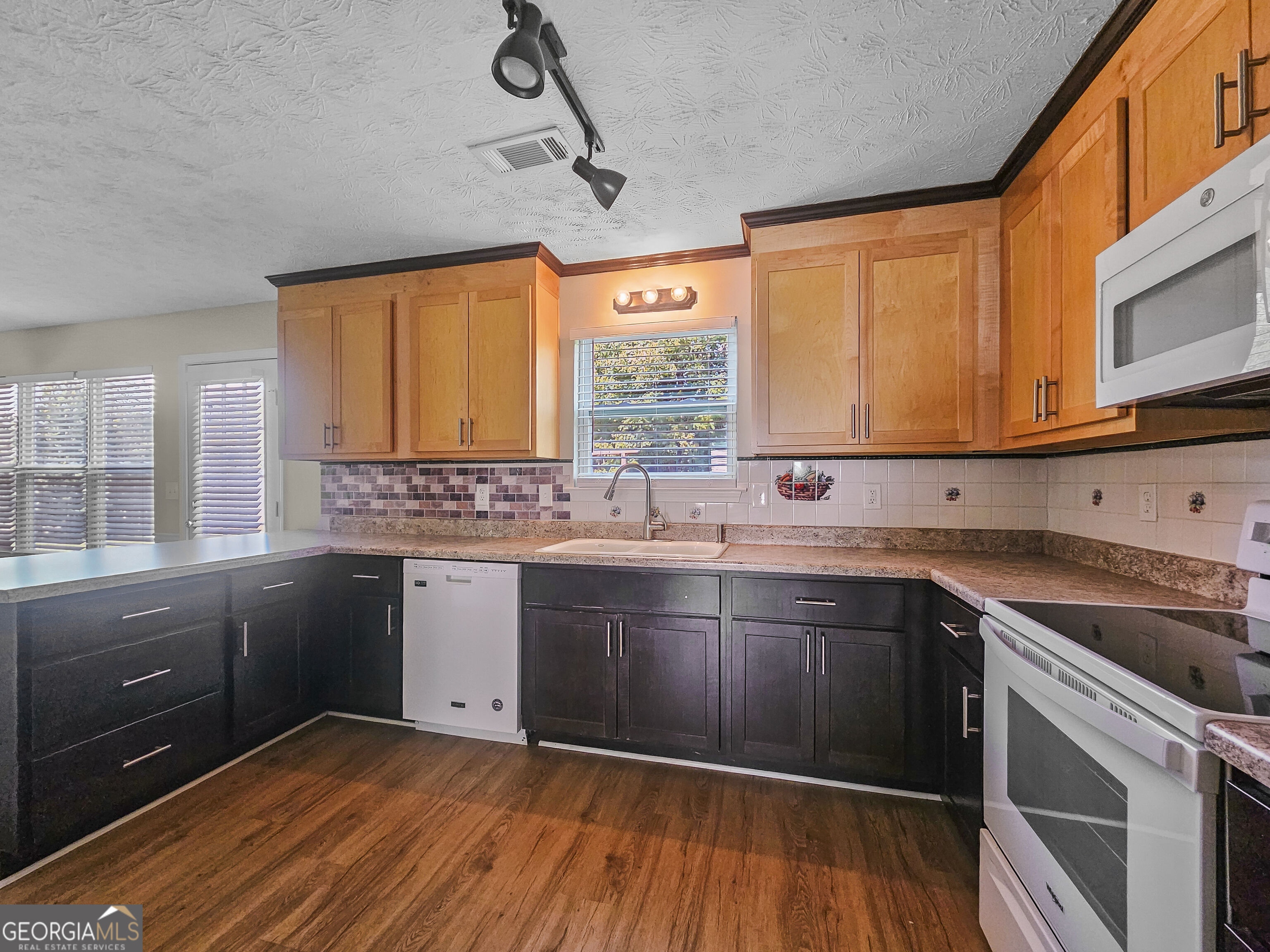 80 Forest Brook Drive Property Photo 7