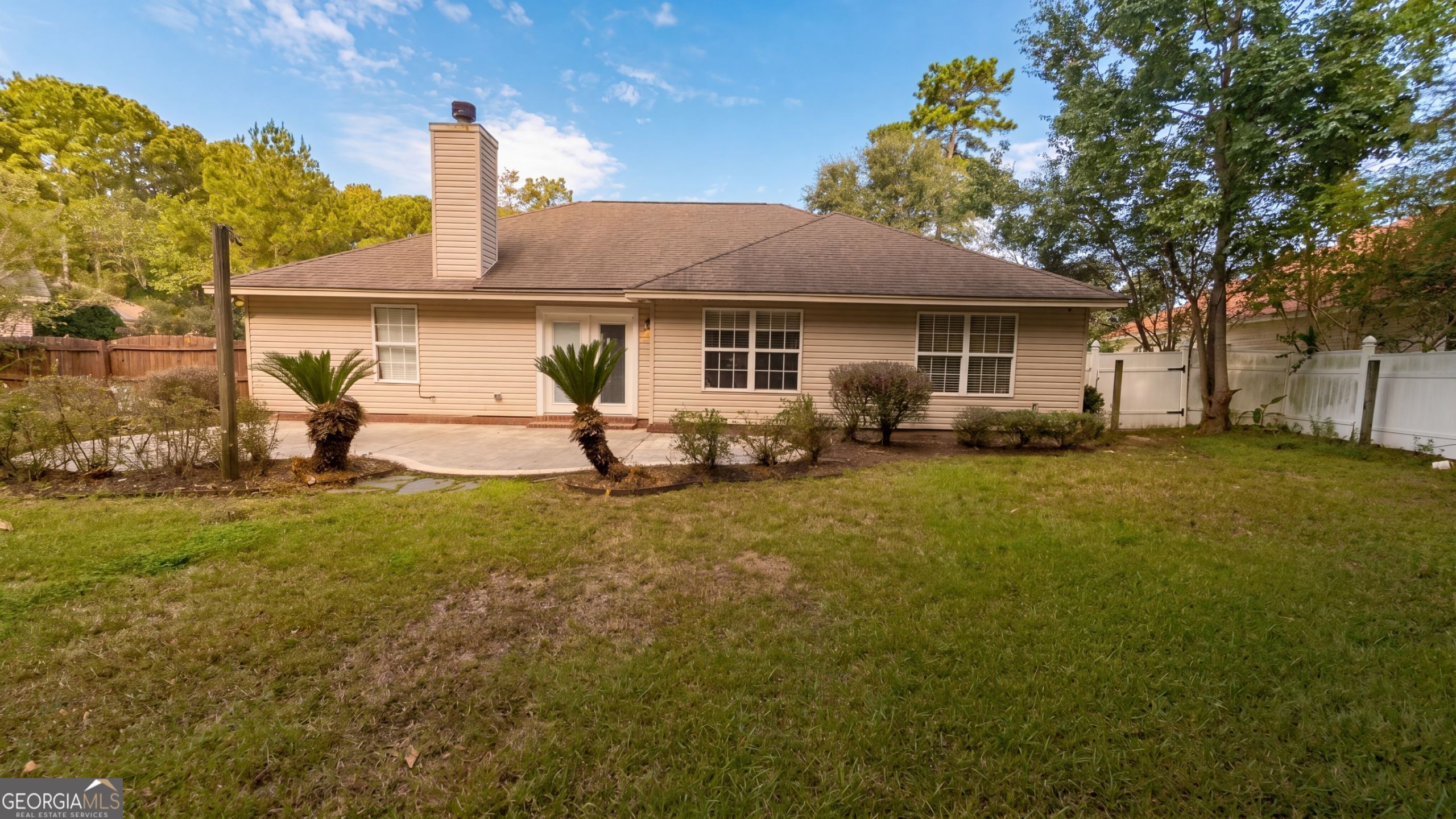 111 Fire Thorn Lane Property Photo 5