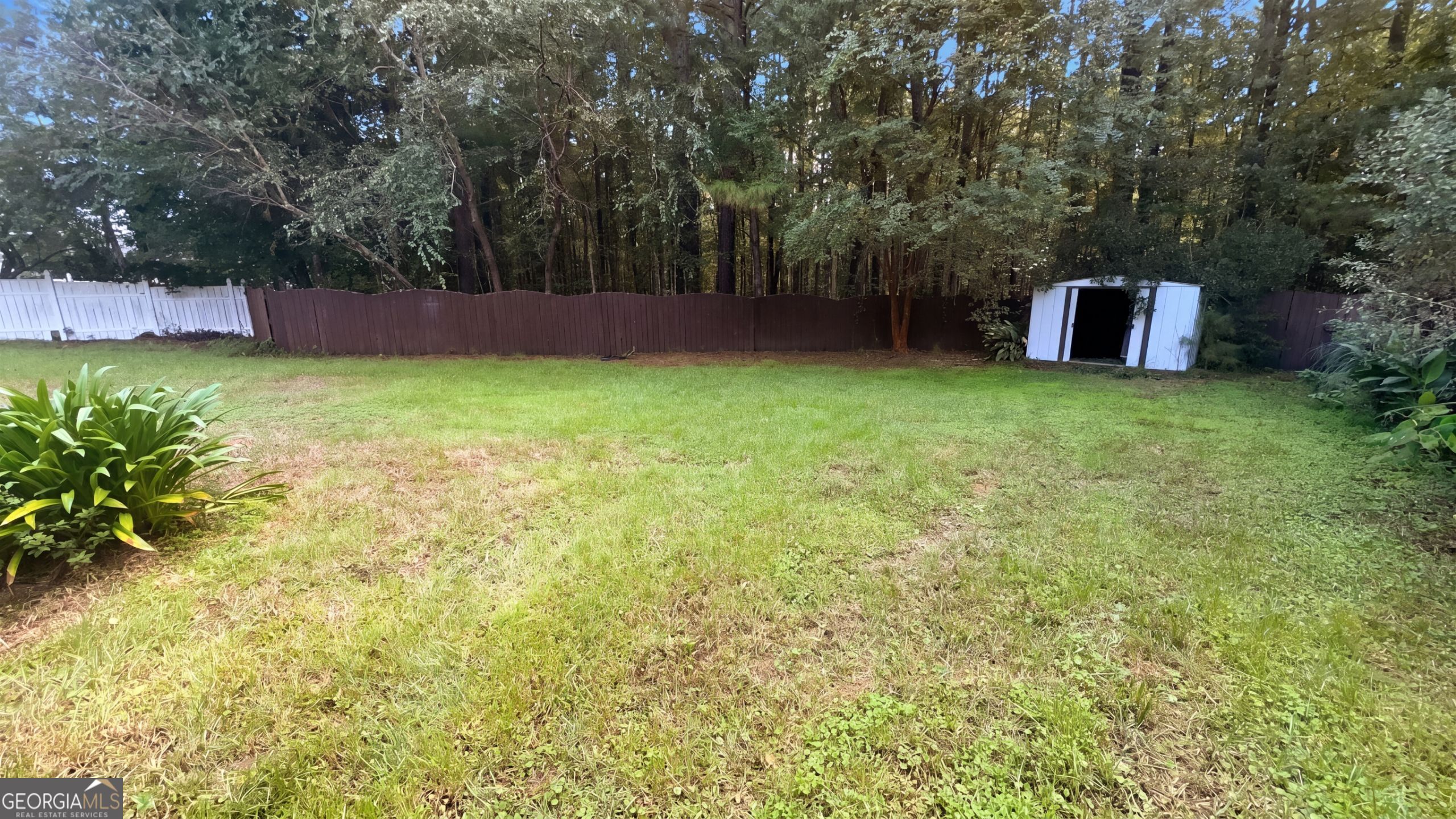111 Fire Thorn Lane Property Photo 21