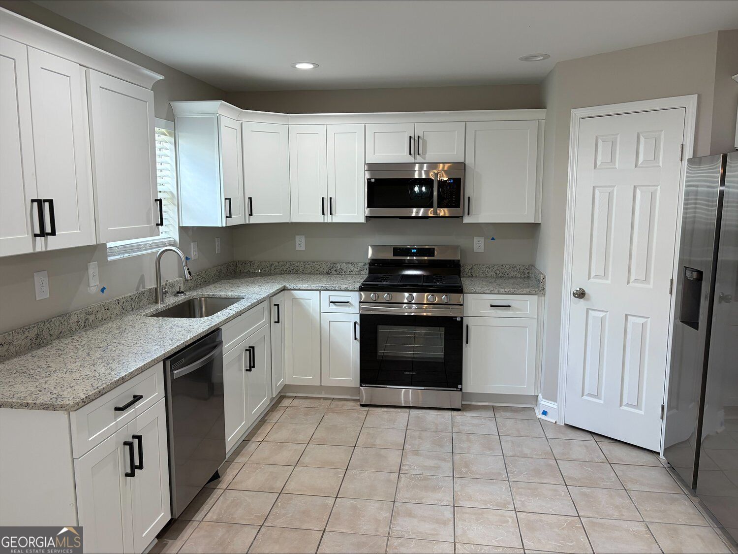 144 River Pass Court Property Photo 3