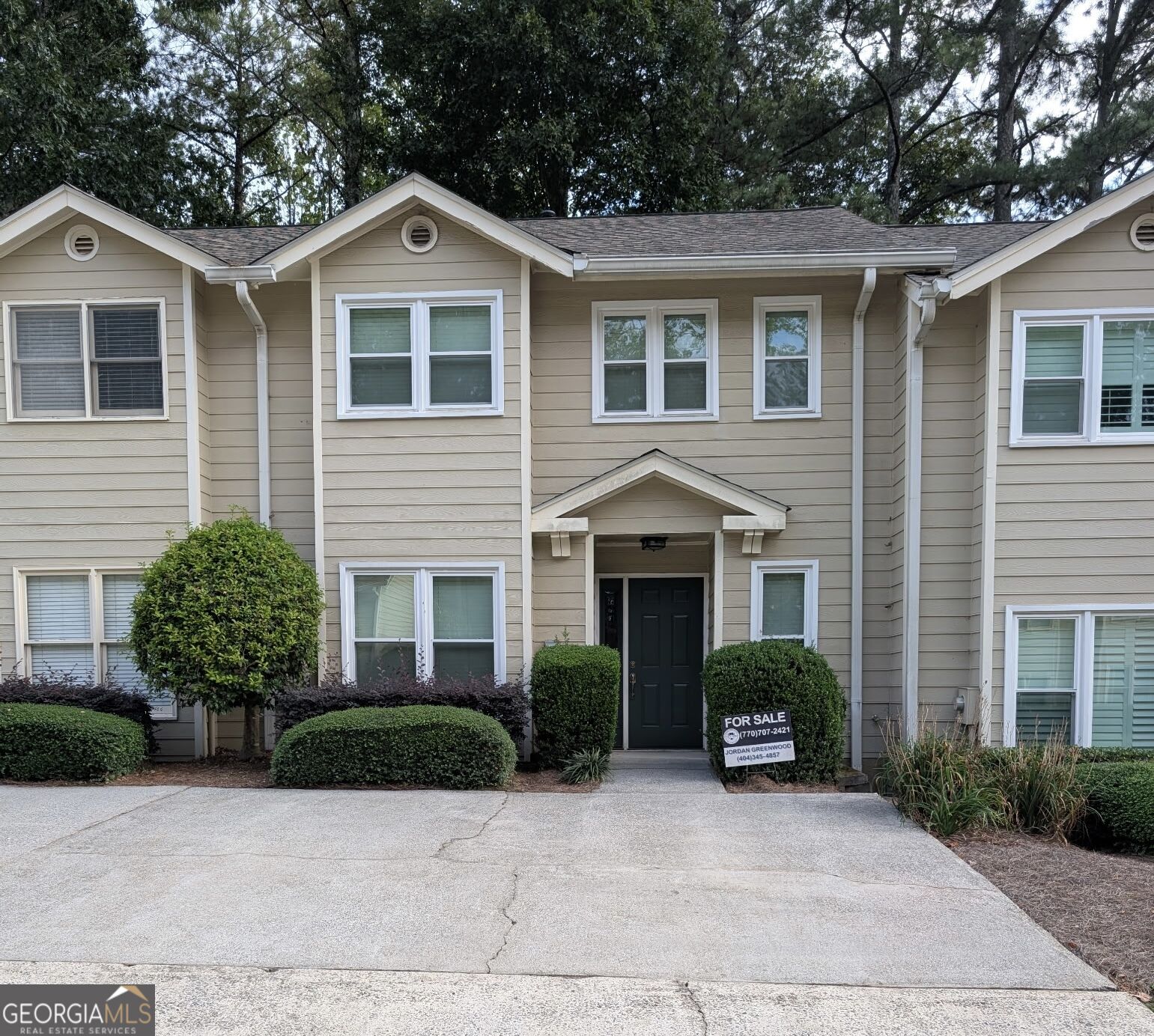230 Peachtree Hollow Court Property Photo 1