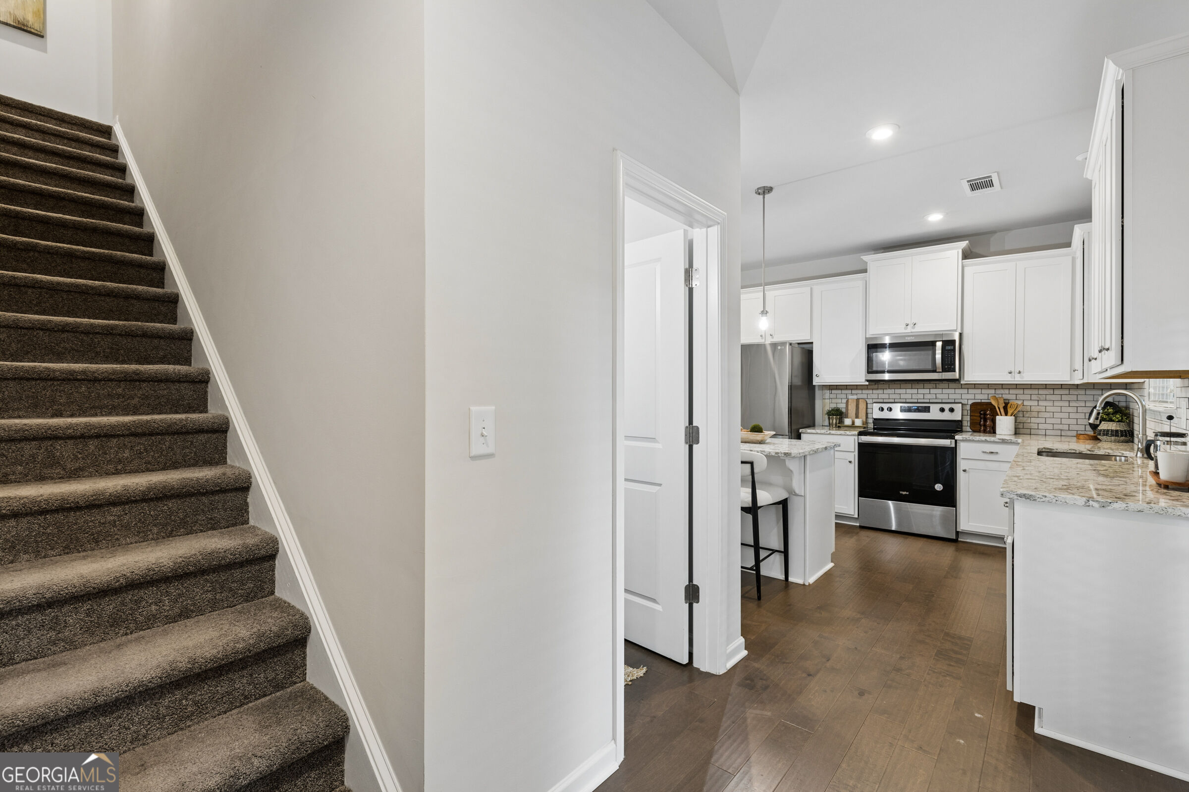 2513 Hedgeway Circle Property Photo 22