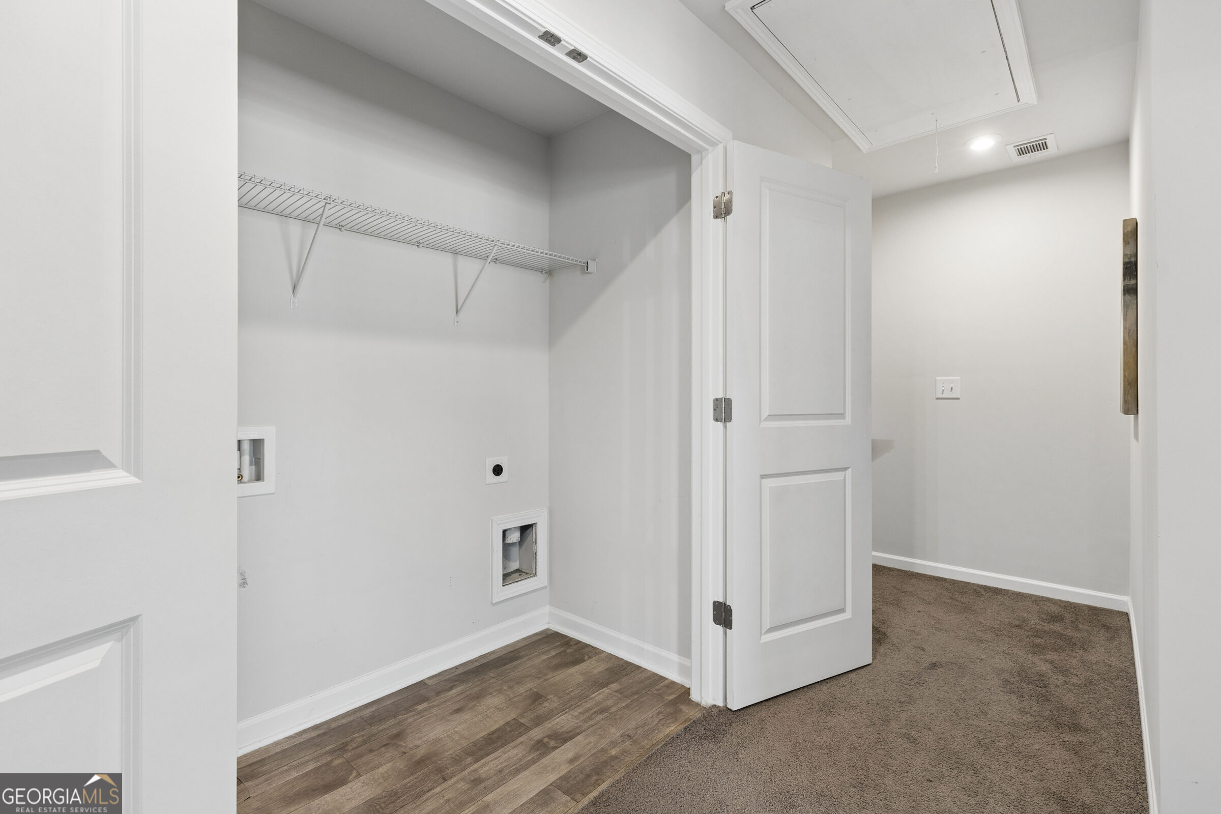 2513 Hedgeway Circle Property Photo 40