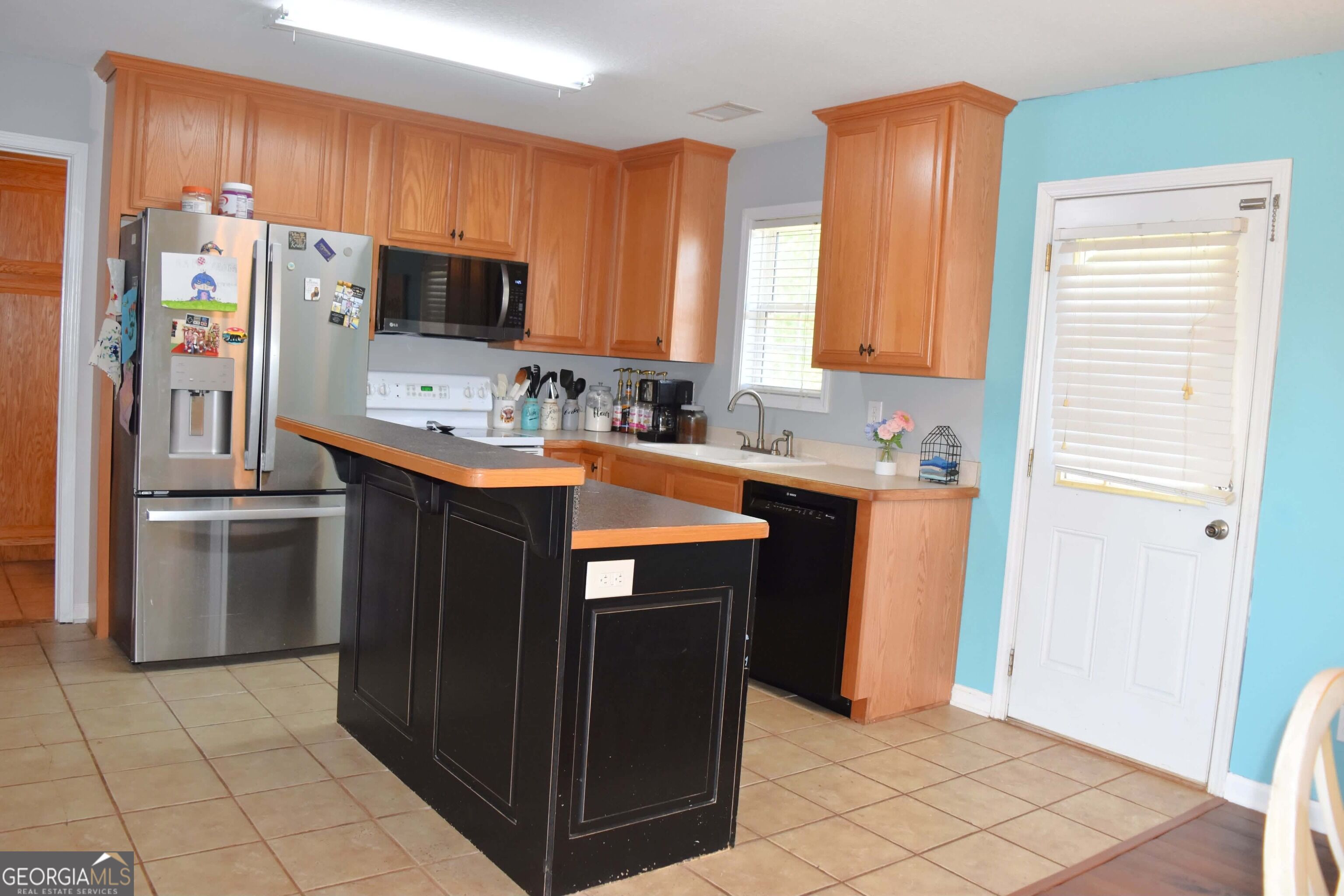 5923 Carter Street Property Photo 9