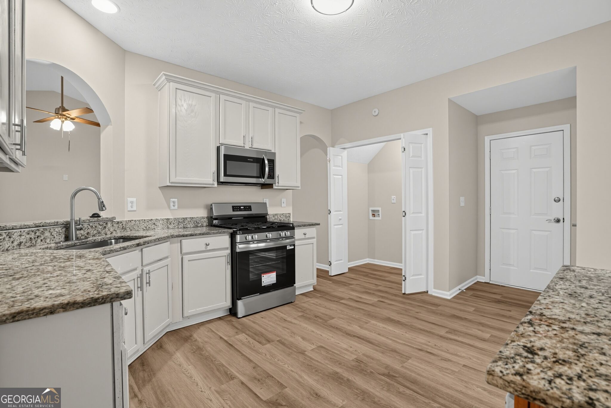 433 Concord Circle Property Photo 8