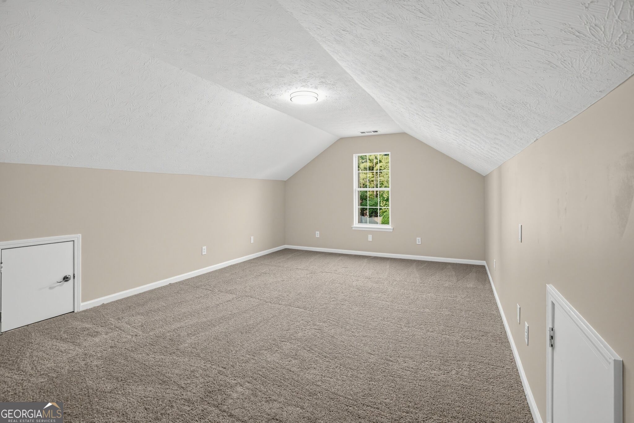 433 Concord Circle Property Photo 15